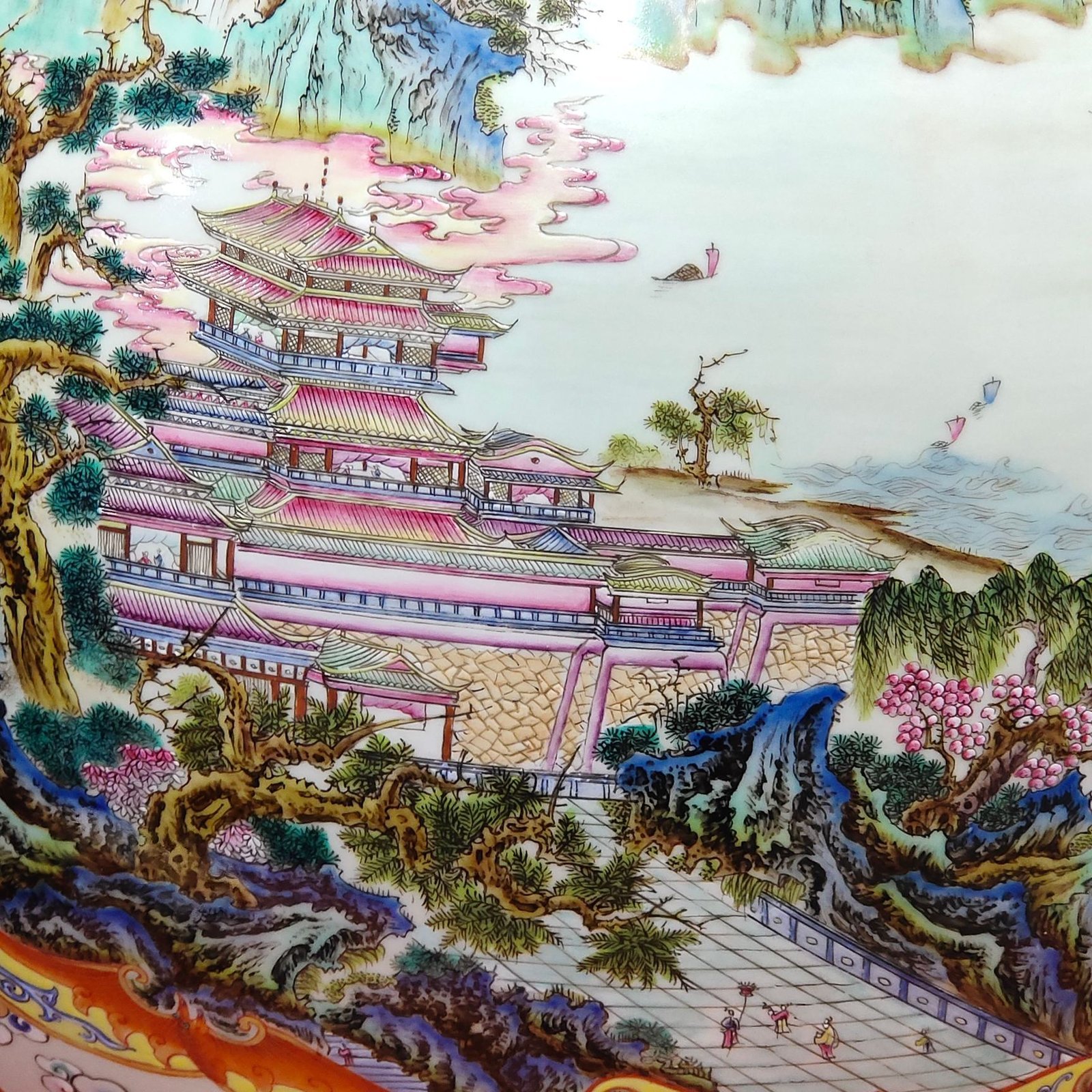 Qing Dynasty Yongzheng Tower with dragon phoenix and auspicious clouds Stork Tower