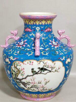 Qing Dynasty Qianlong dragon bottom with blue ground and four ears of flowers and birds with windows
