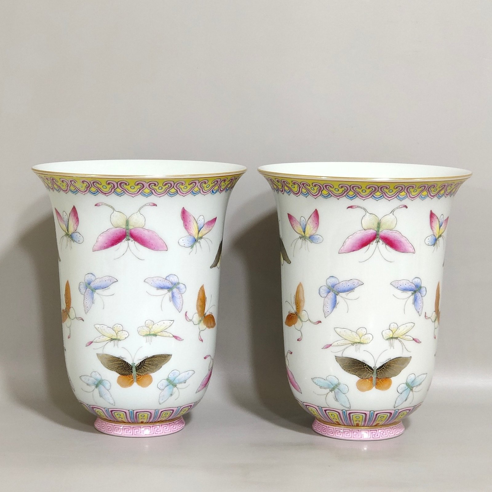 Qing Dynasty Guangxu Baidie large bell cup