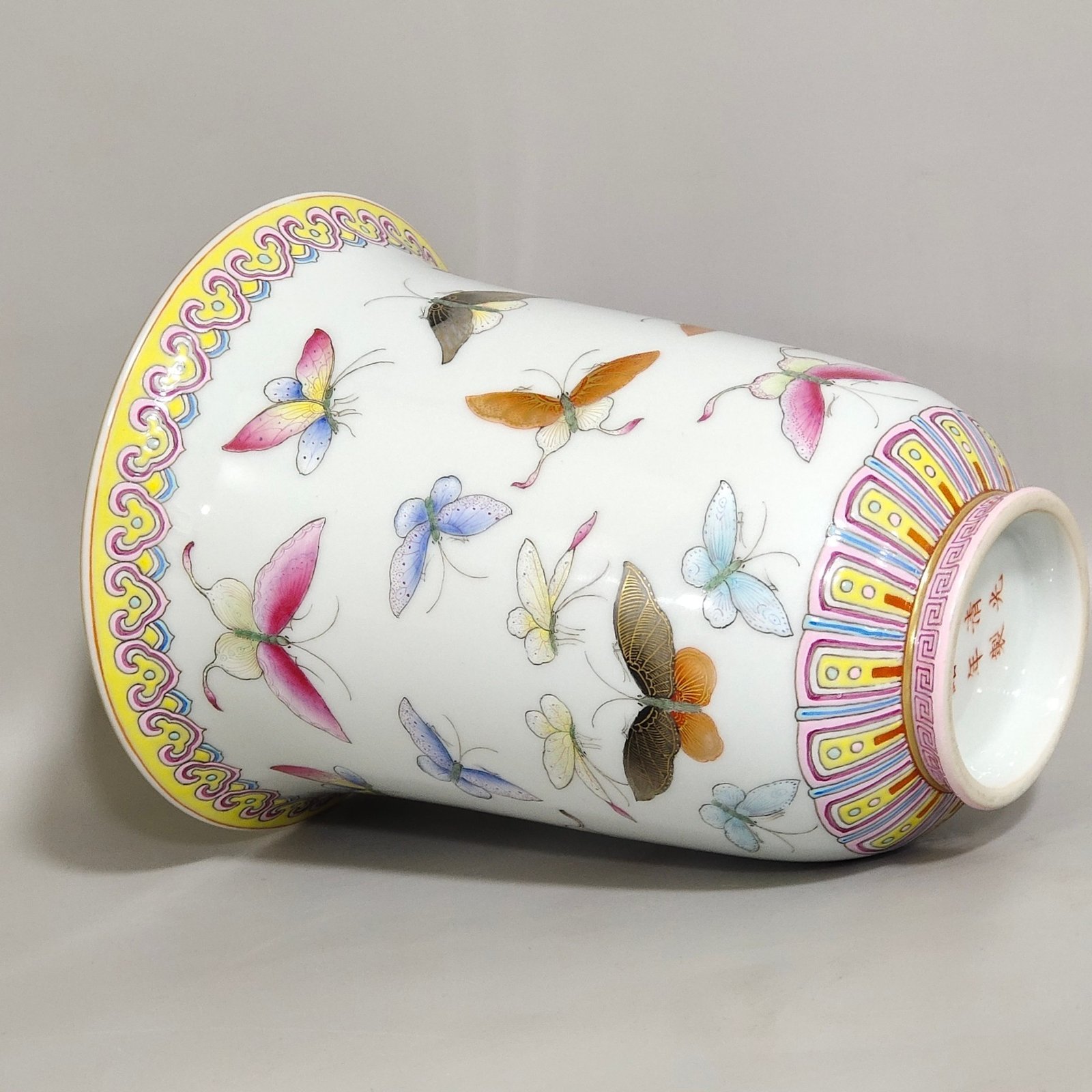 Qing Dynasty Guangxu Baidie large bell cup