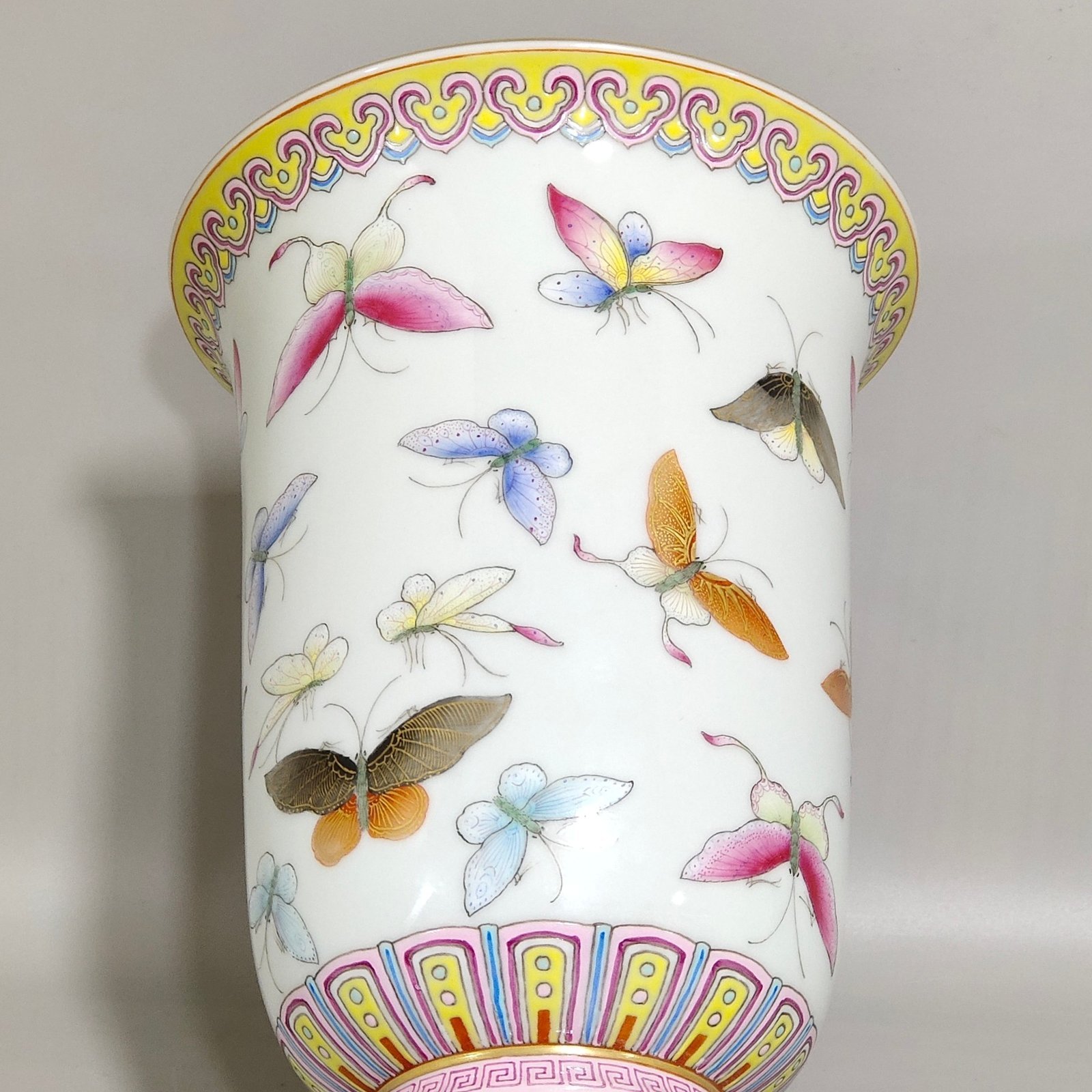 Qing Dynasty Guangxu Baidie large bell cup