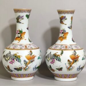 Qing Dynasty Guangxu Hundred Butterfly Appreciation Vase