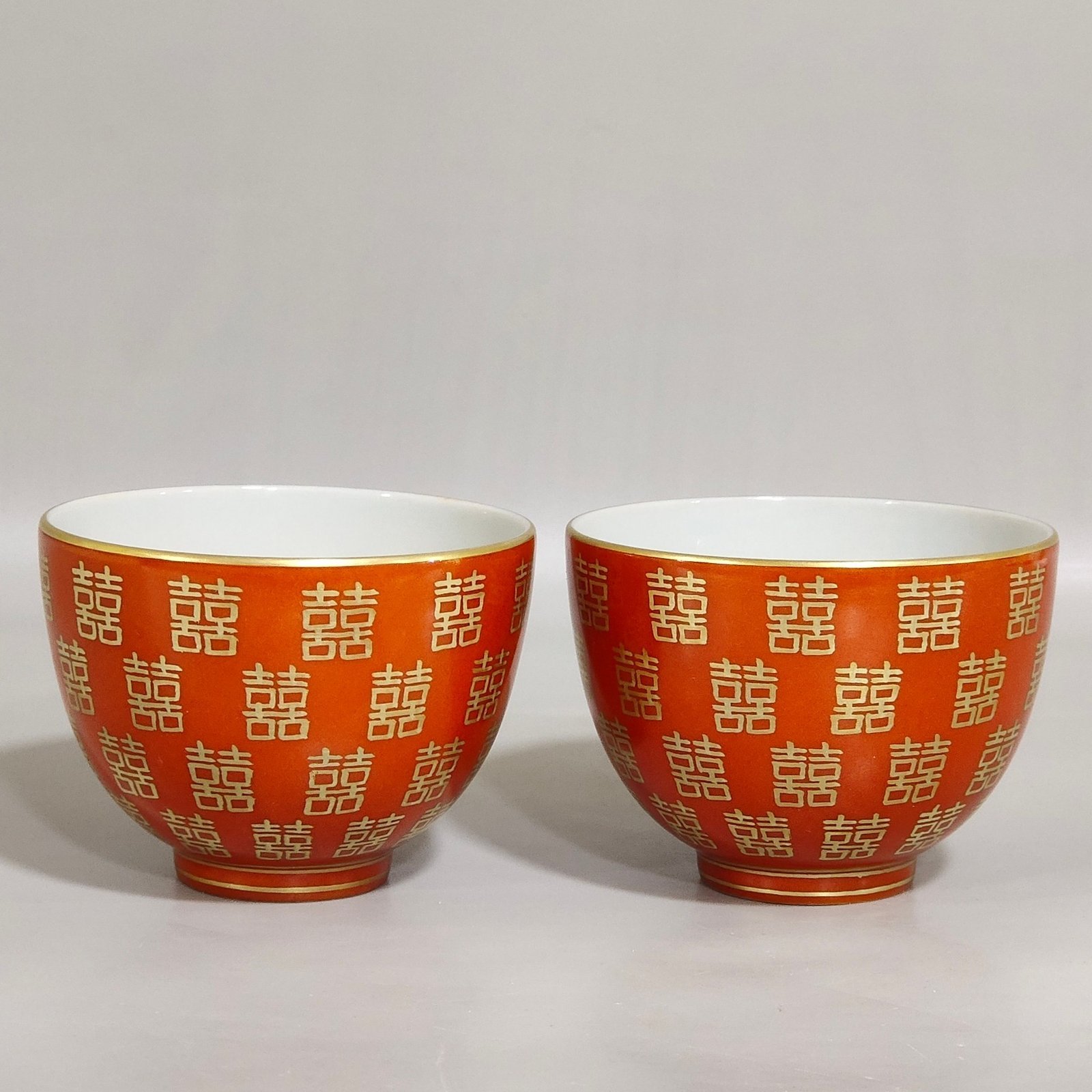 Qing Dynasty Tongzhi wedding porcelain coral red cup with gold inscription
