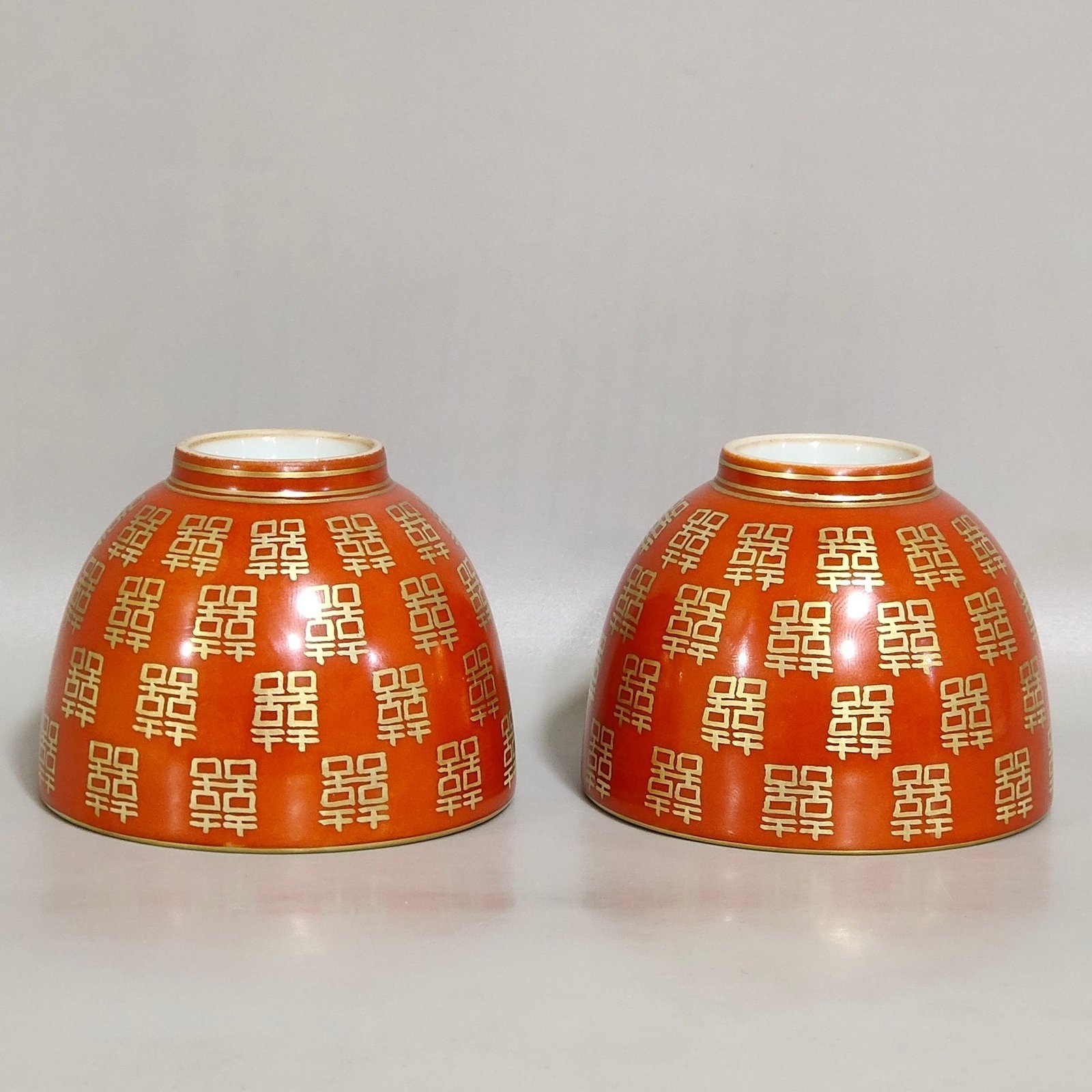 Qing Dynasty Tongzhi wedding porcelain coral red cup with gold inscription