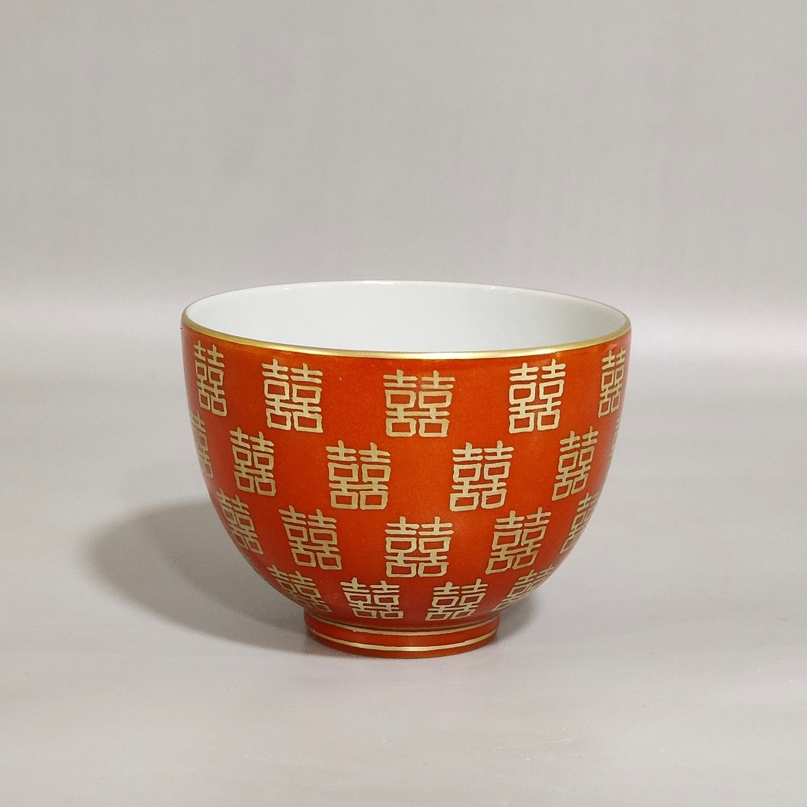 Qing Dynasty Tongzhi wedding porcelain coral red cup with gold inscription