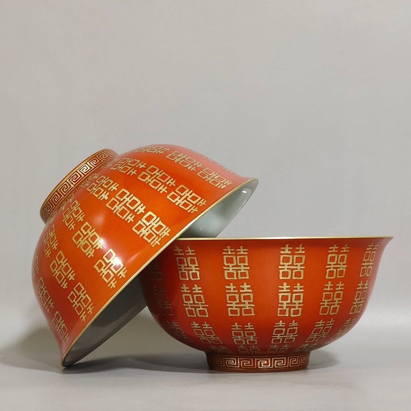 Qing Dynasty Tongzhi wedding porcelain coral red bowl with gold inscription