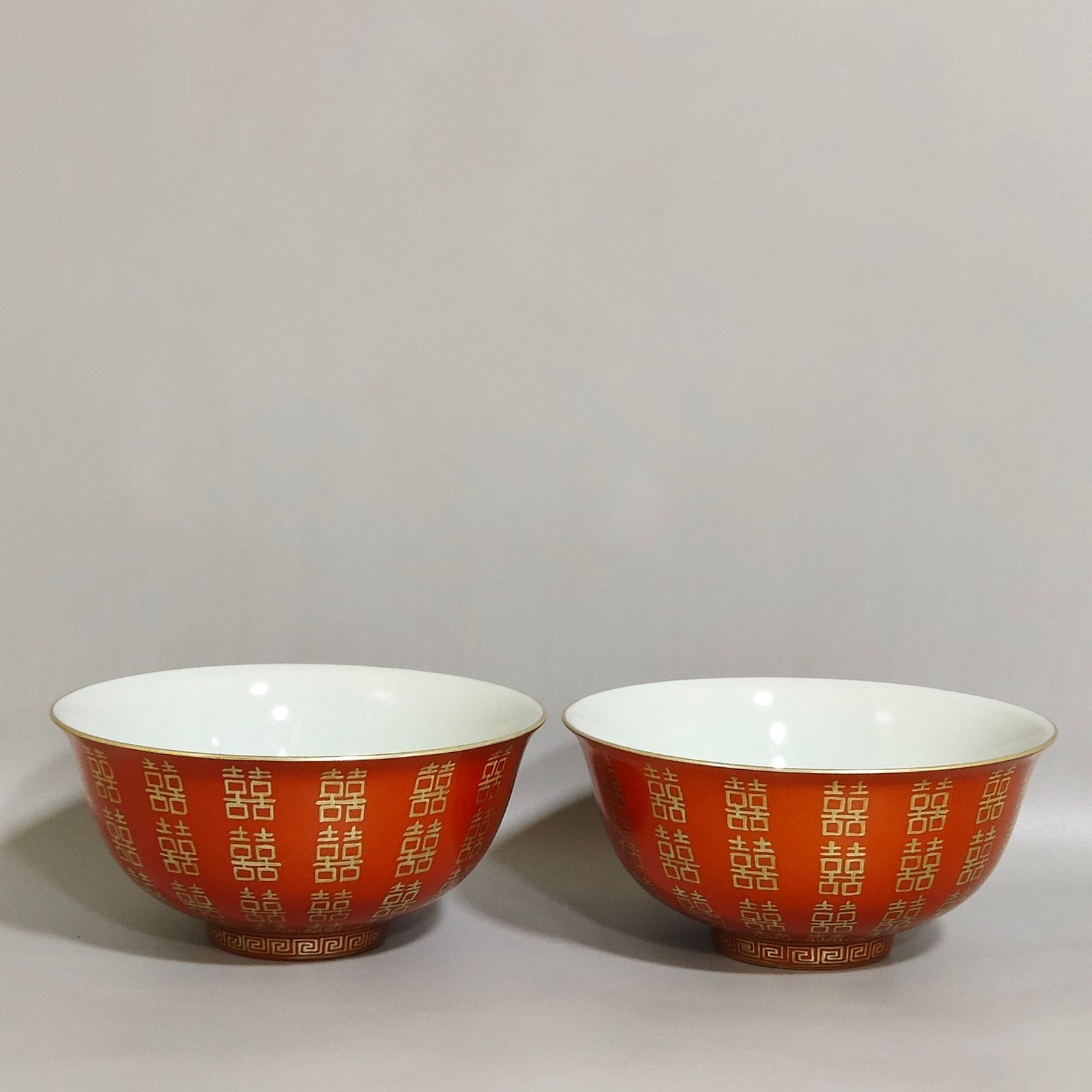 Qing Dynasty Tongzhi wedding porcelain coral red bowl with gold inscription