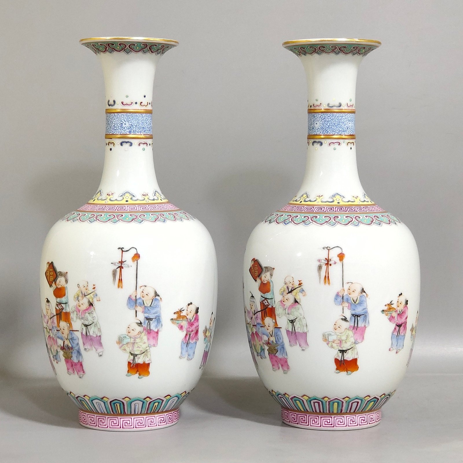 Qing Dynasty Jiaqing Sixteenth Son long-necked bottle