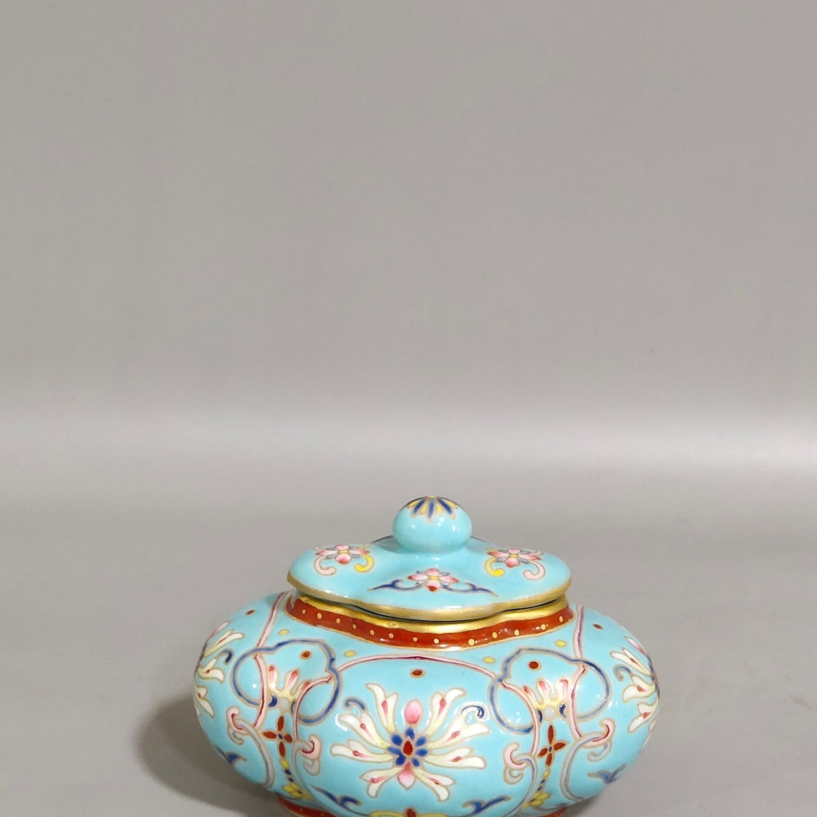 Qing Dynasty Jiaqing Turquoise Water Bowl