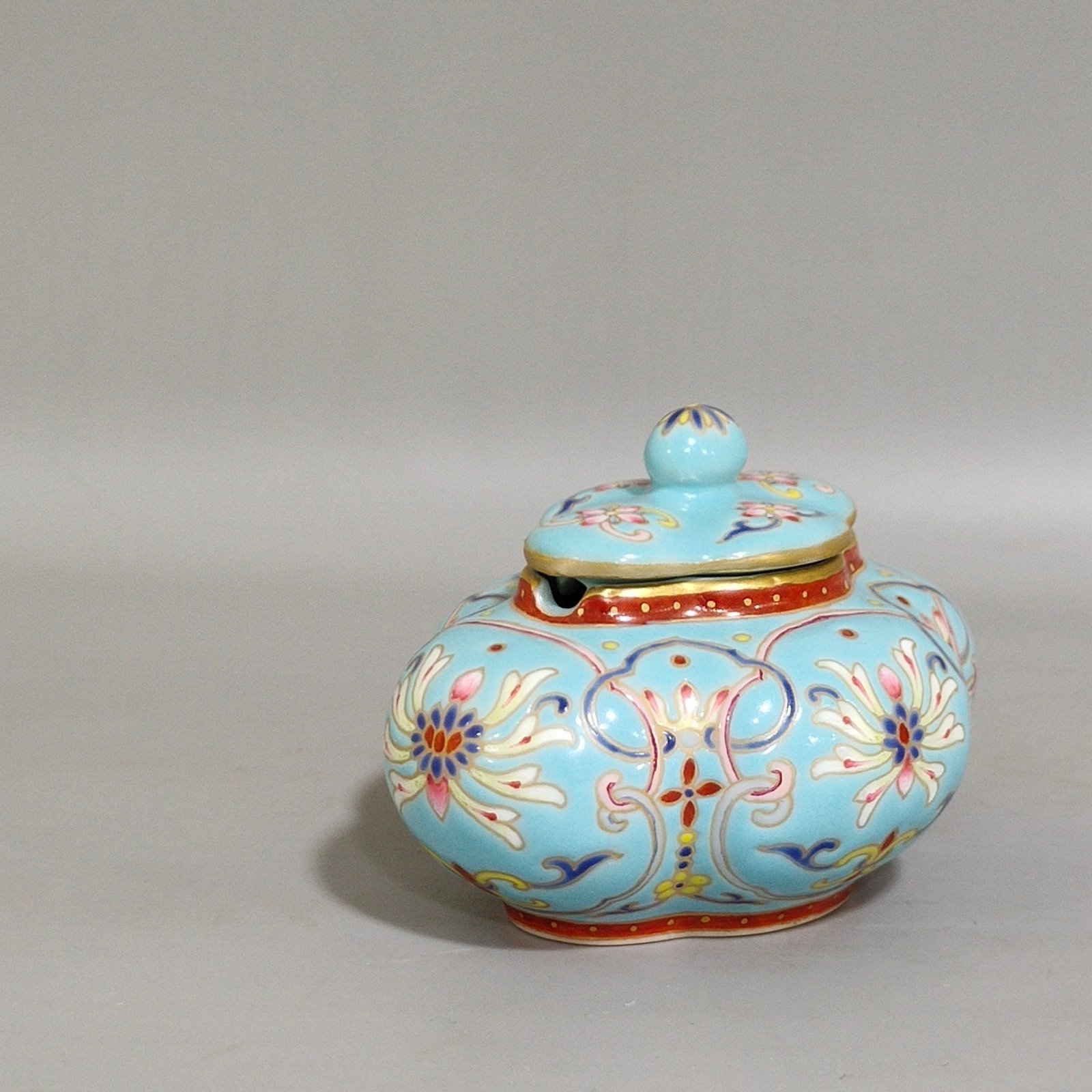 Qing Dynasty Jiaqing Turquoise Water Bowl