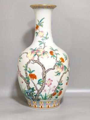 Qing Dynasty Jiaqing smiling mouth often opened bottle