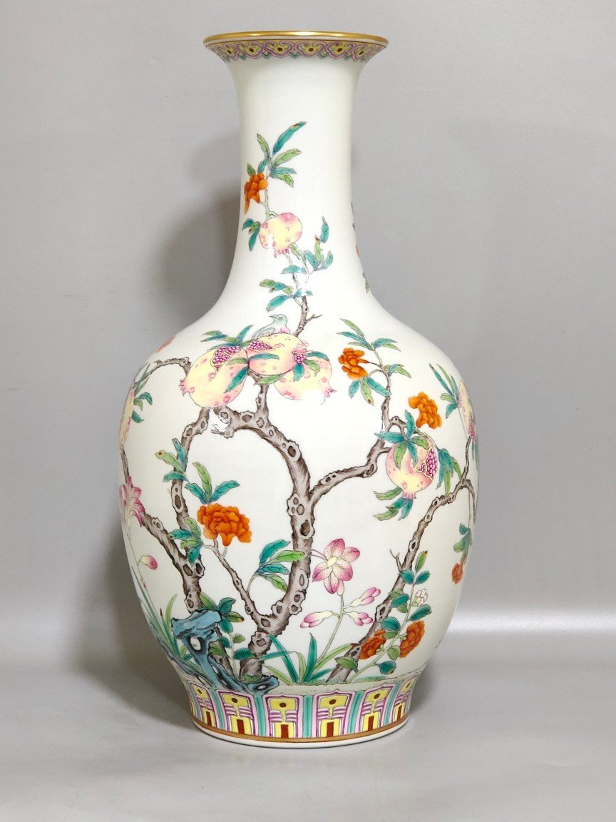 Qing Dynasty Jiaqing smiling mouth often opened bottle