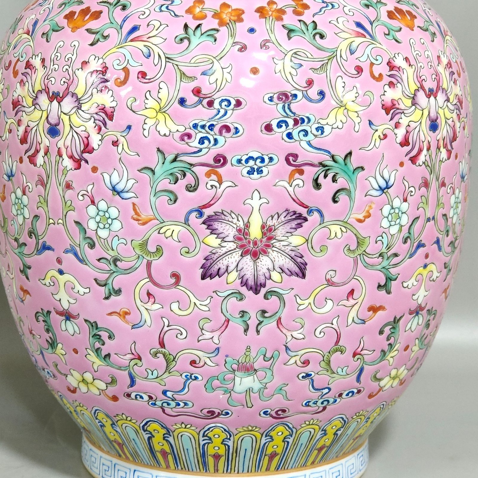 Qing Dynasty Jiaqing pink ground eight-treasure pattern blessing and longevity amphorae