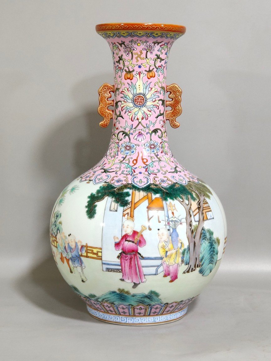 Qing Dynasty Jiaqing pink ground baby playing amphorae