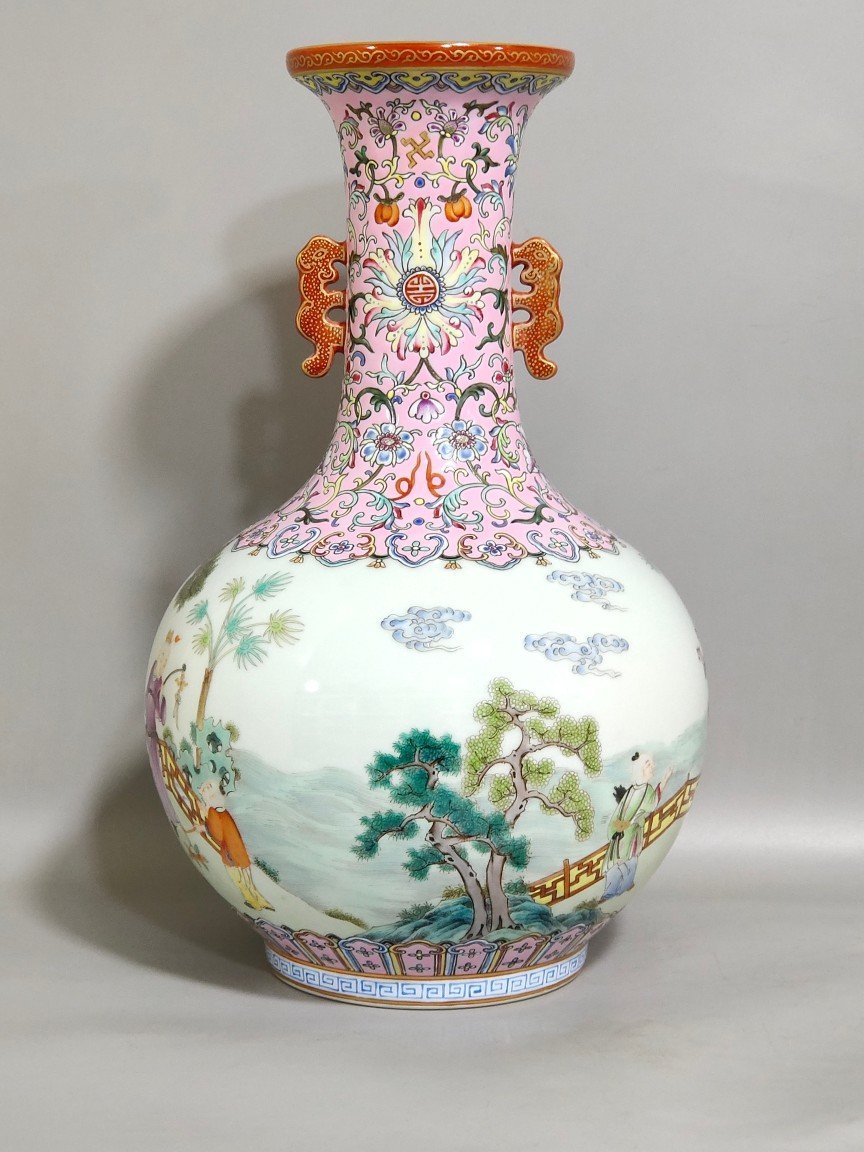 Qing Dynasty Jiaqing pink ground baby playing amphorae
