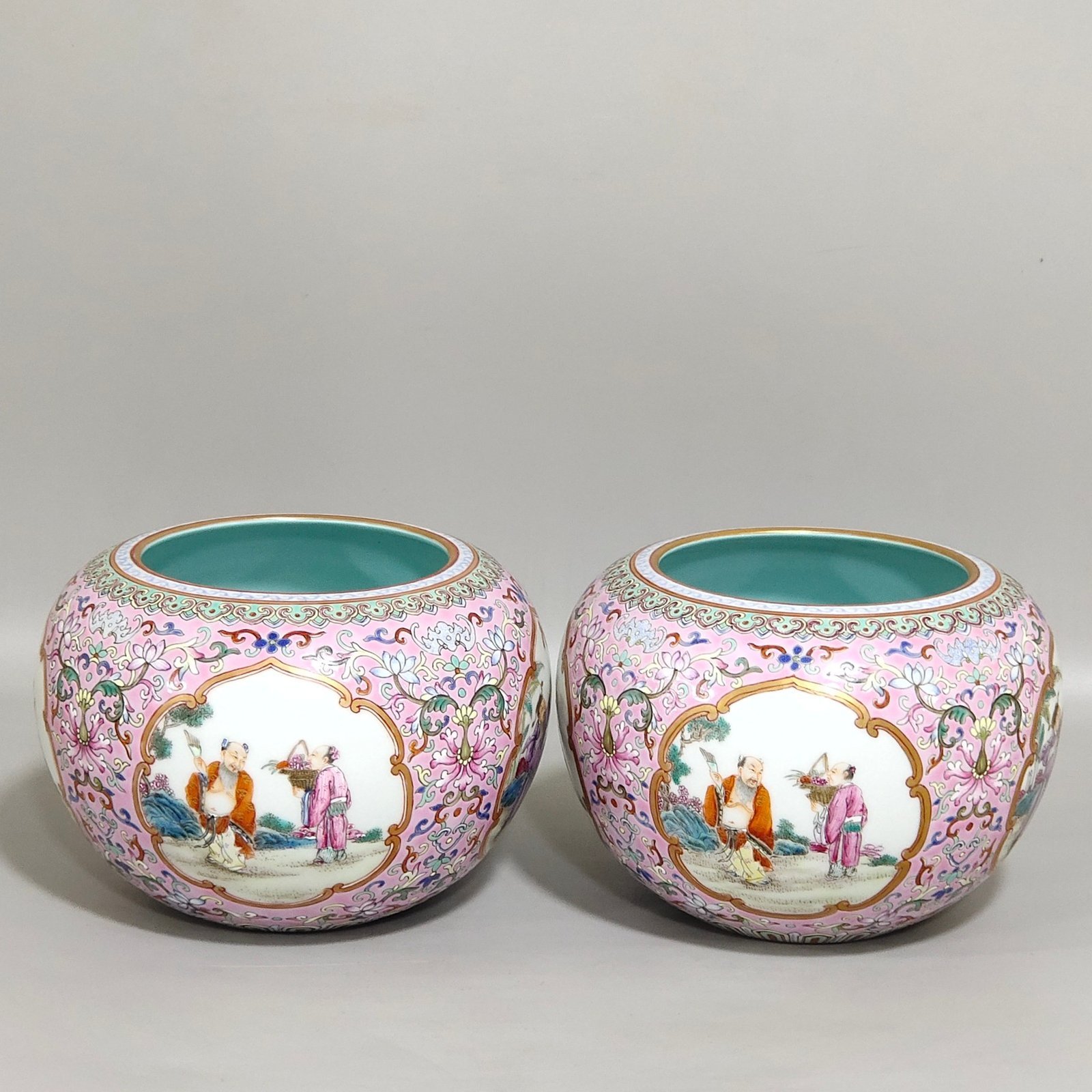 Qing Dynasty Jiaqing pink ground window character story washed