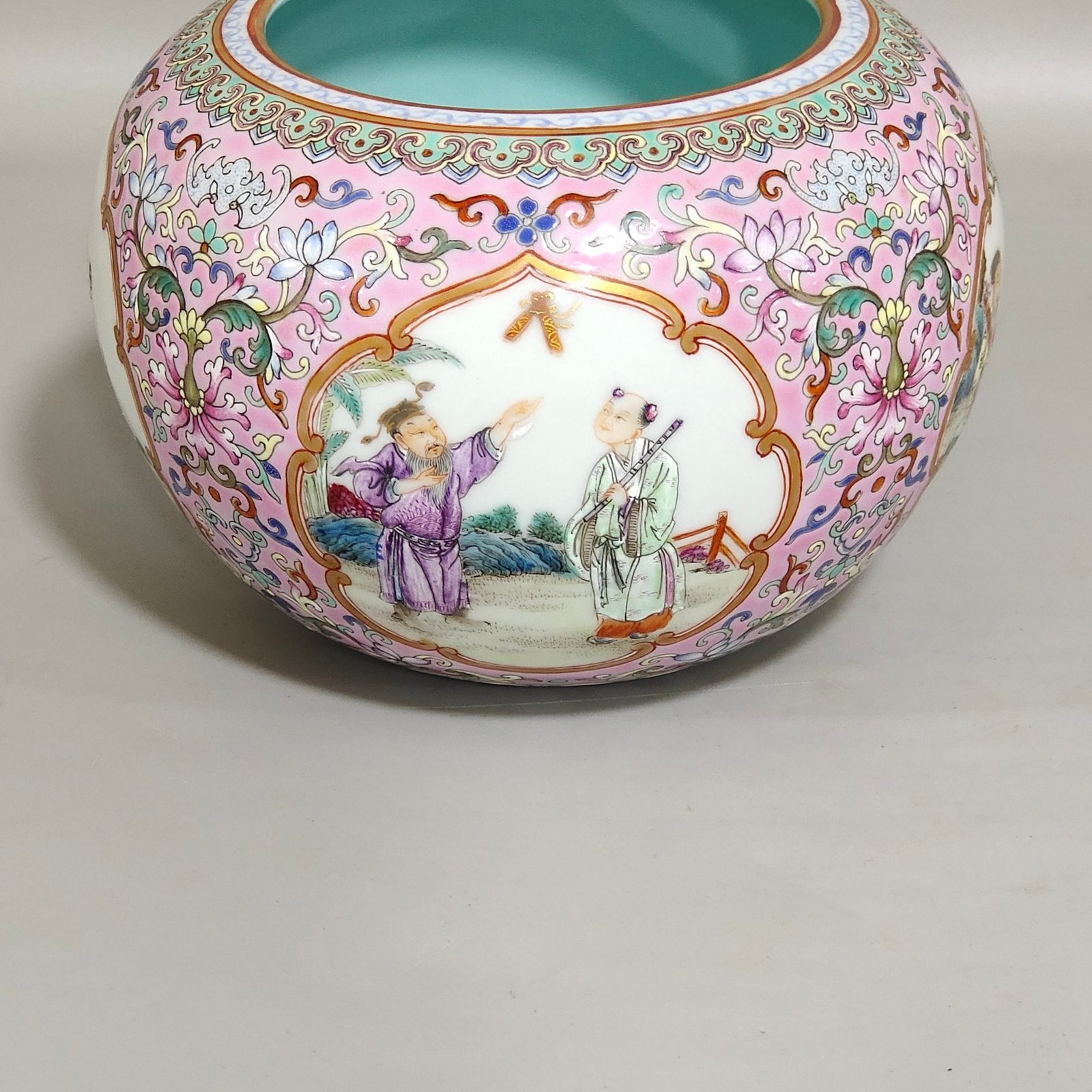 Qing Dynasty Jiaqing pink ground window character story washed