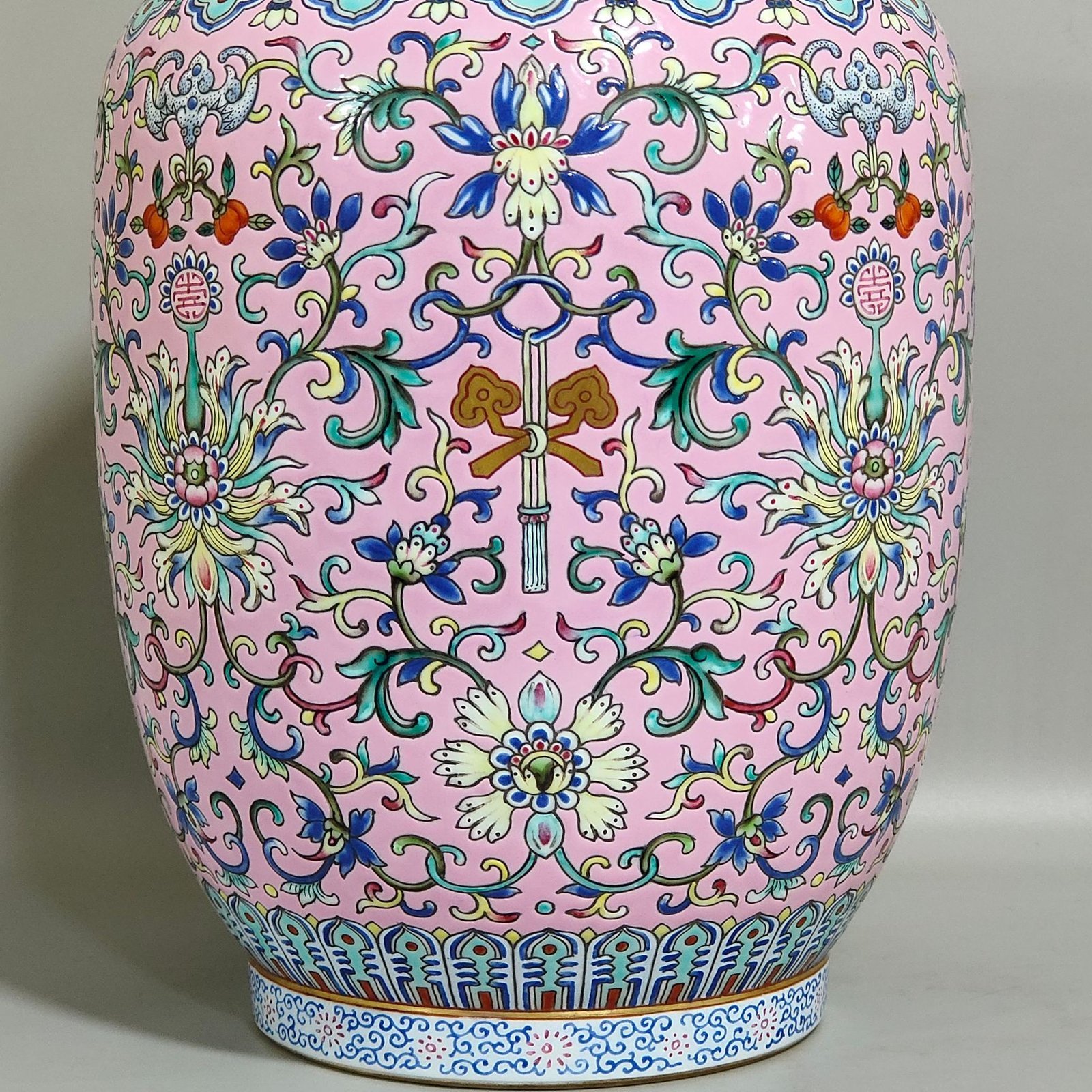 Qing Dynasty Jiaqing Fendi blessing and longevity jar with lid