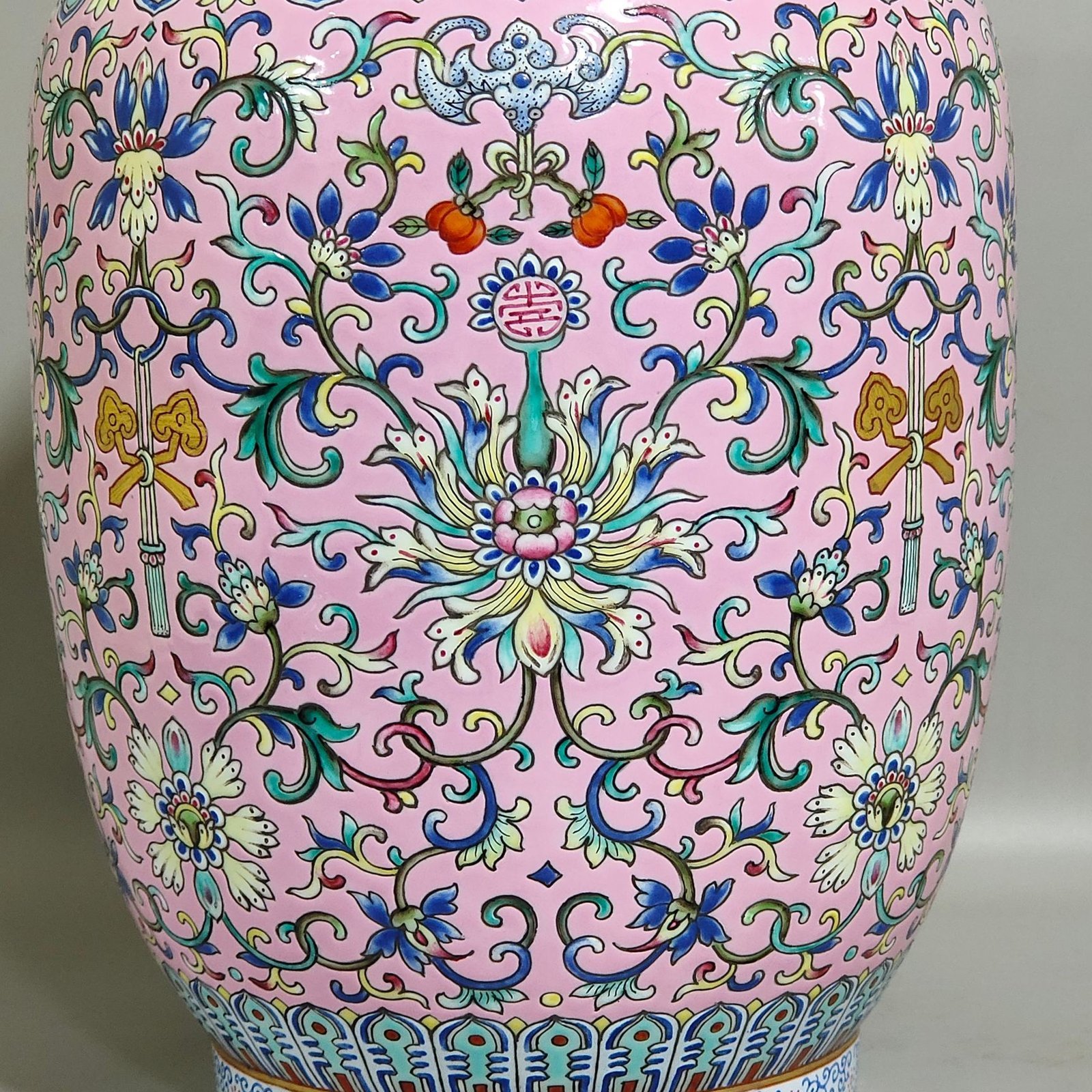 Qing Dynasty Jiaqing Fendi blessing and longevity jar with lid