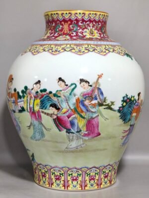 Qing Dynasty Jiaqing rouge red landside character story and music picture jar