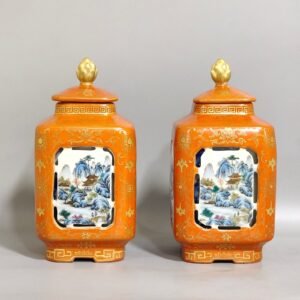Qing Dynasty Jiaqing hollow coral red gold painted window landscape tea can