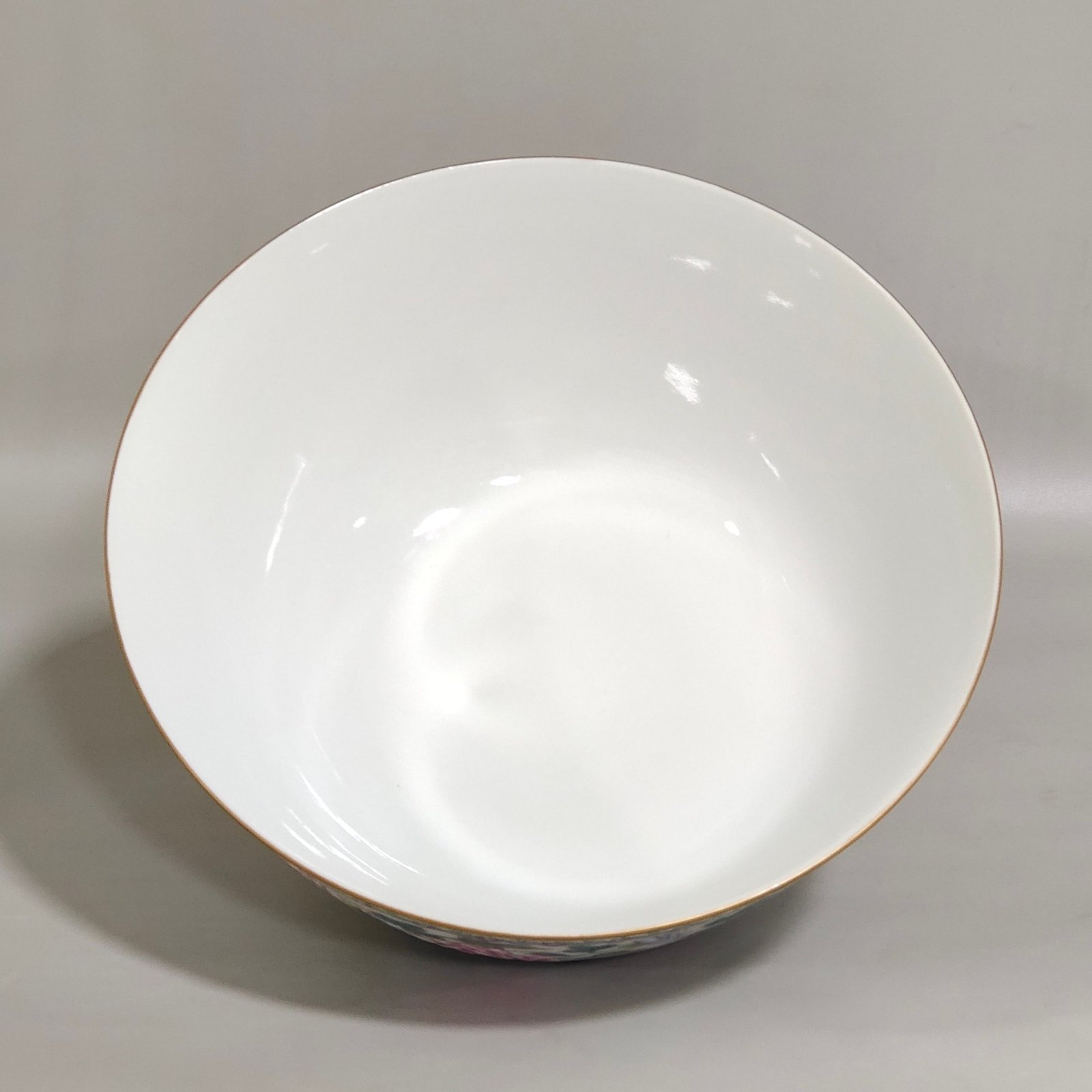 Qing Dynasty Jiaqing dragon-pierced flower bowl