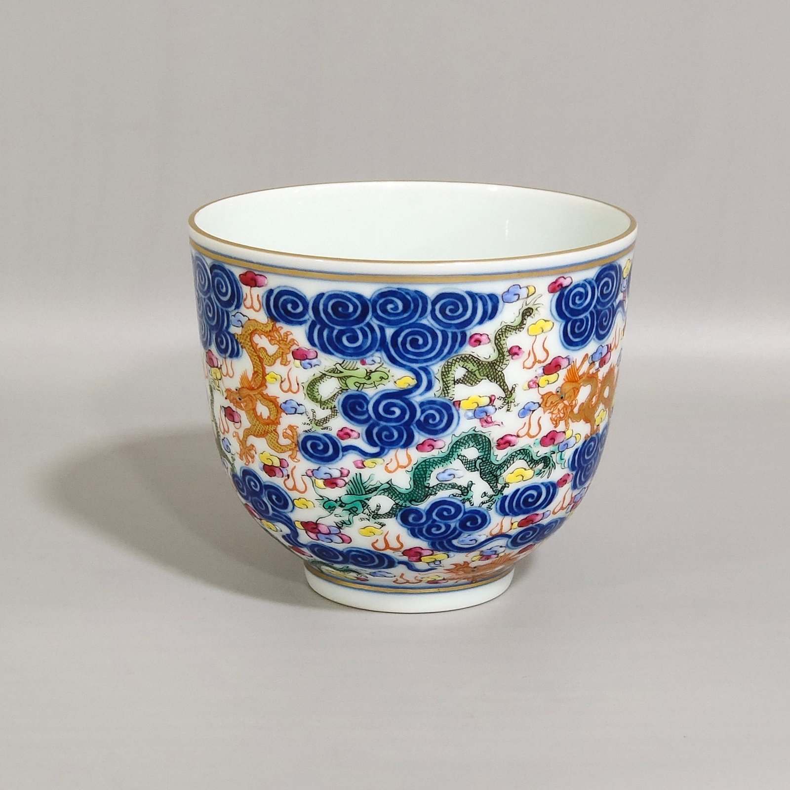 Qing Dynasty Xianfeng doucai dragon cup