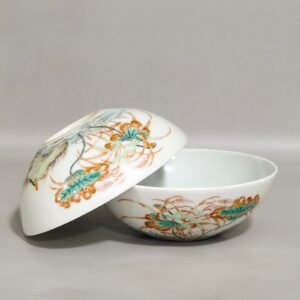 Qing Dynasty Kangxi colorful lotus kingfisher cup