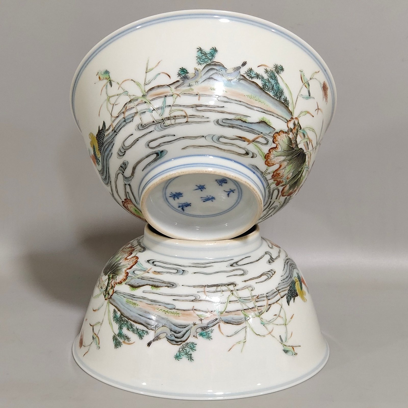 Qing Dynasty Kangxi colorful mandarin duck lotus and kingfisher bowl