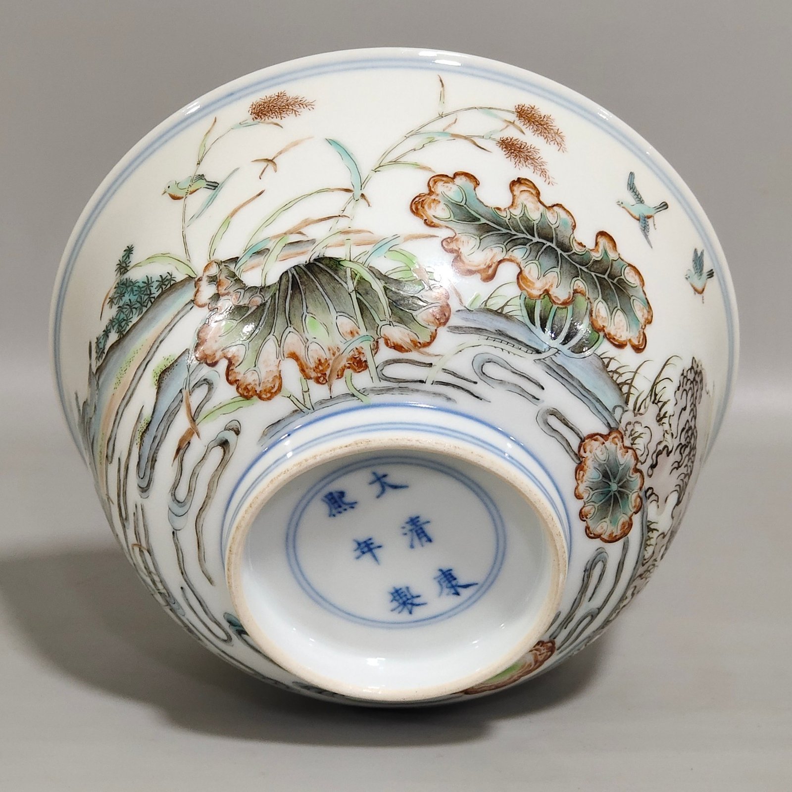 Qing Dynasty Kangxi colorful mandarin duck lotus and kingfisher bowl