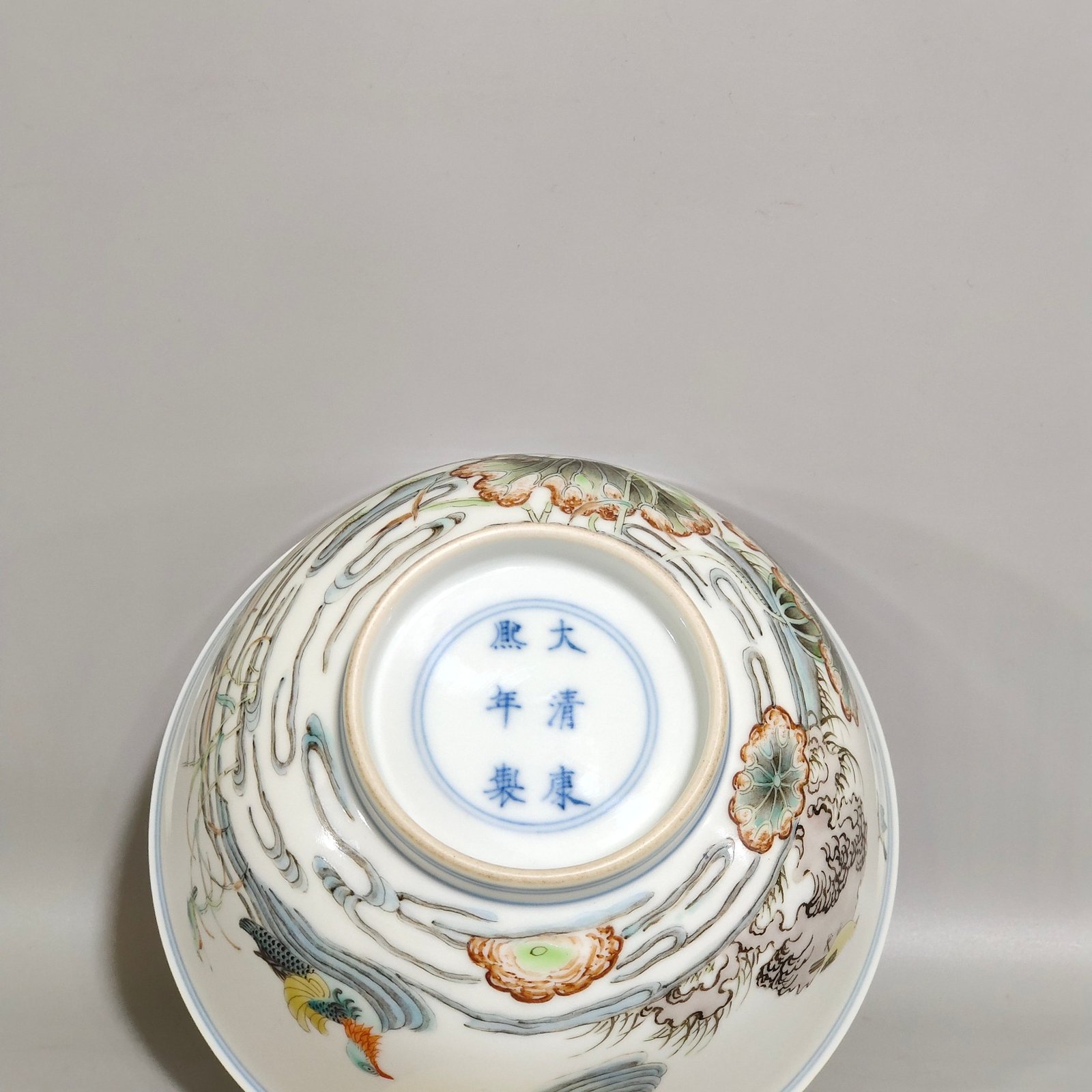 Qing Dynasty Kangxi colorful mandarin duck lotus and kingfisher bowl