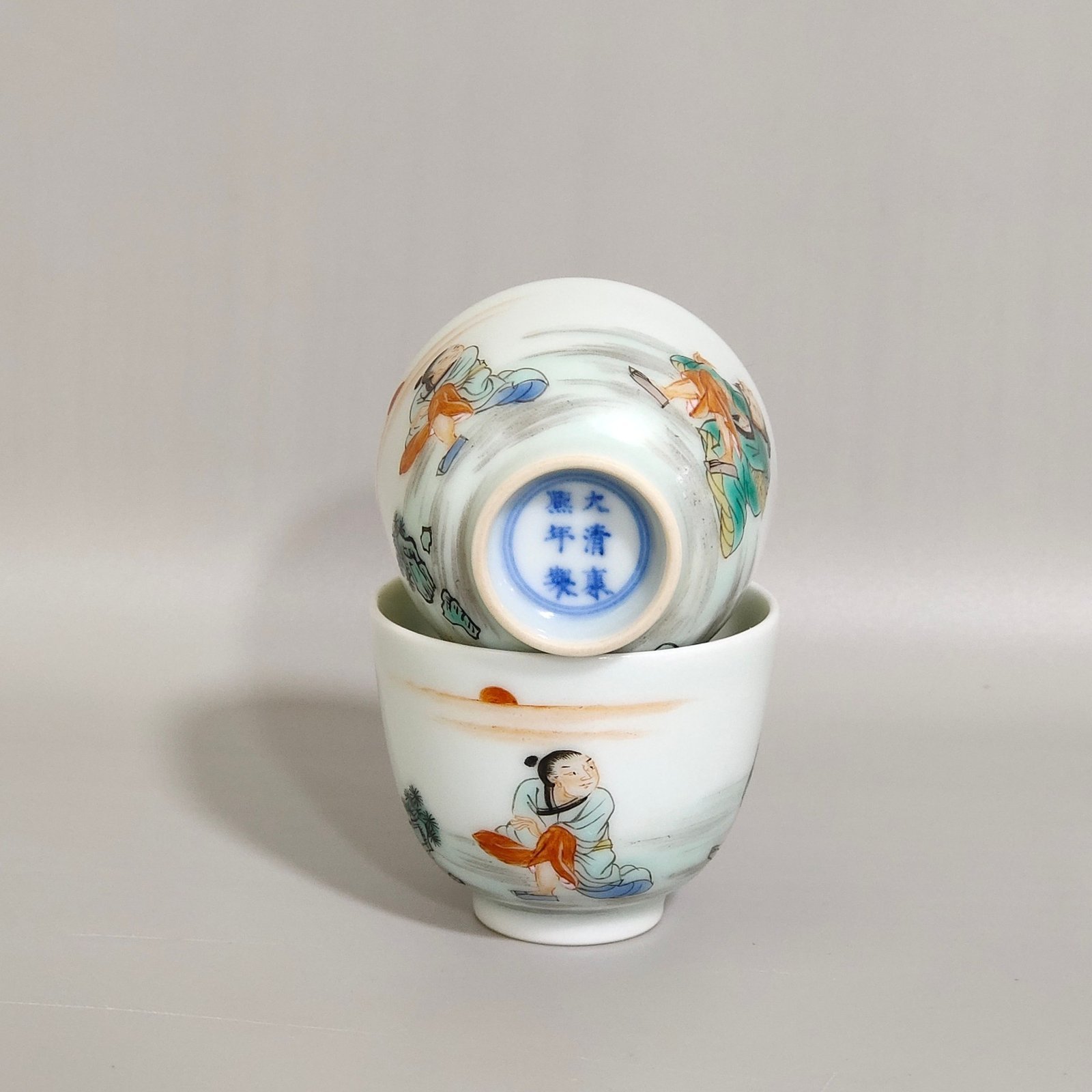 Qing Dynasty Kangxi character story cup