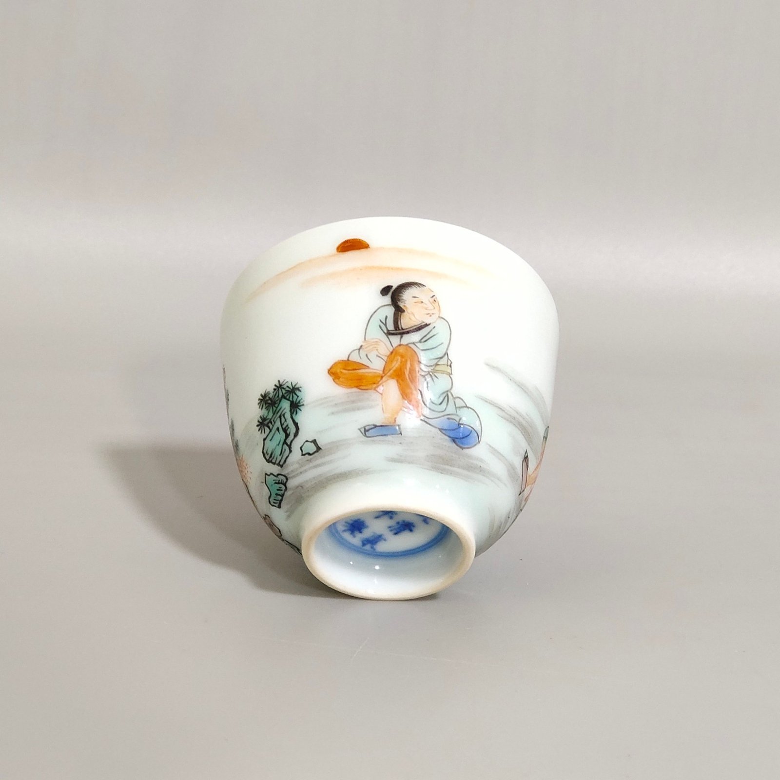 Qing Dynasty Kangxi character story cup