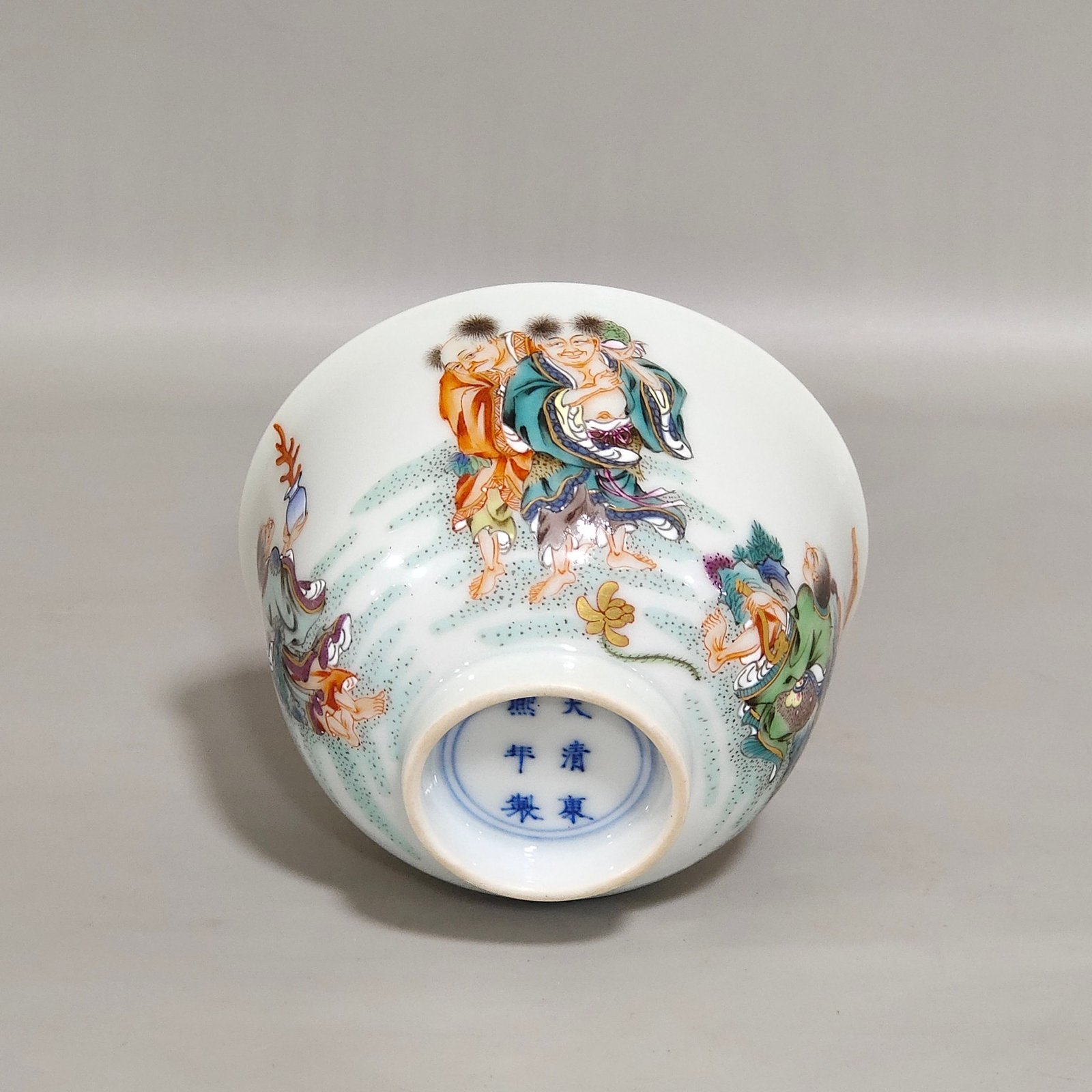 Qing Dynasty Kangxi character story cup