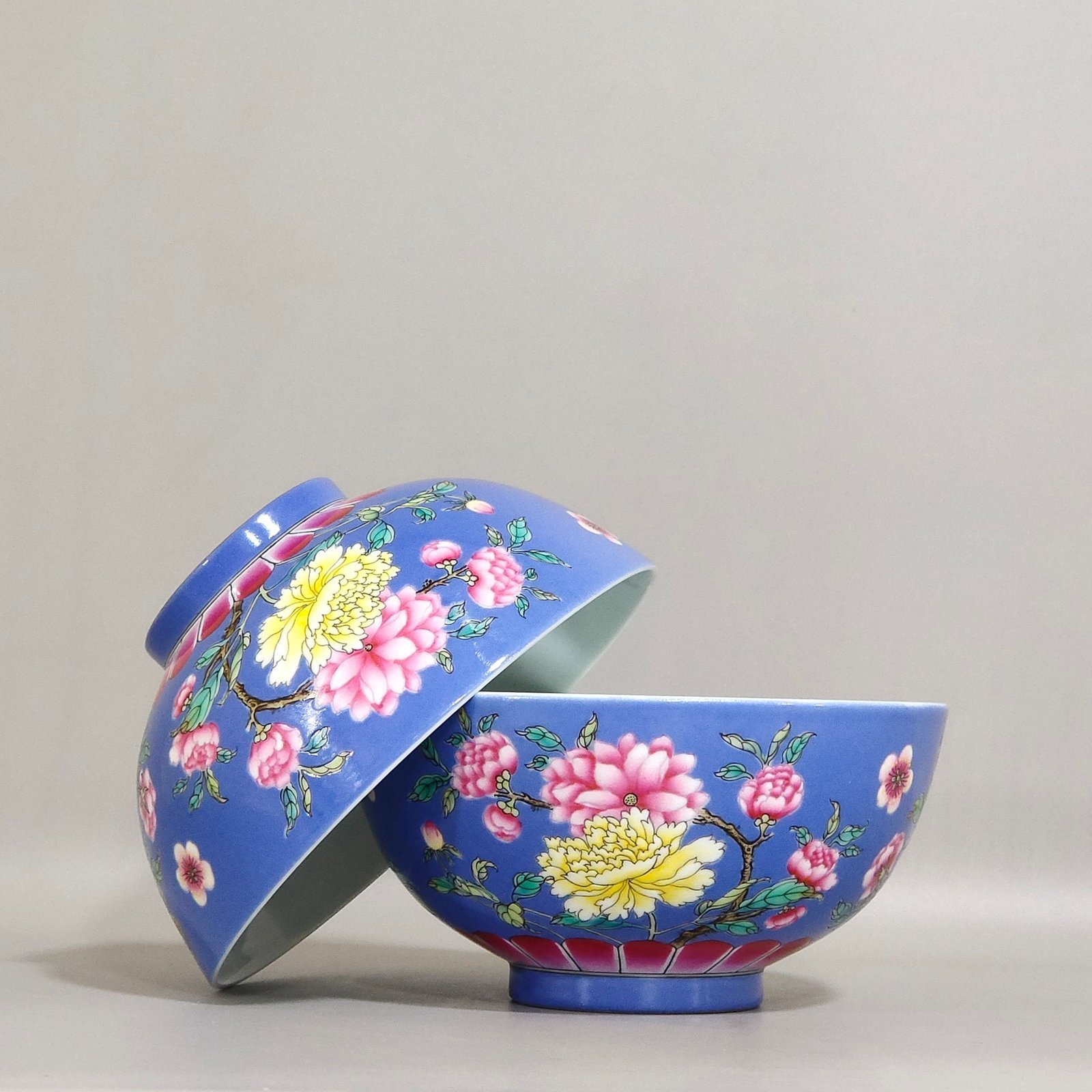 Qing Dynasty Emperor Kangxi enamel violet glaze flower bowl