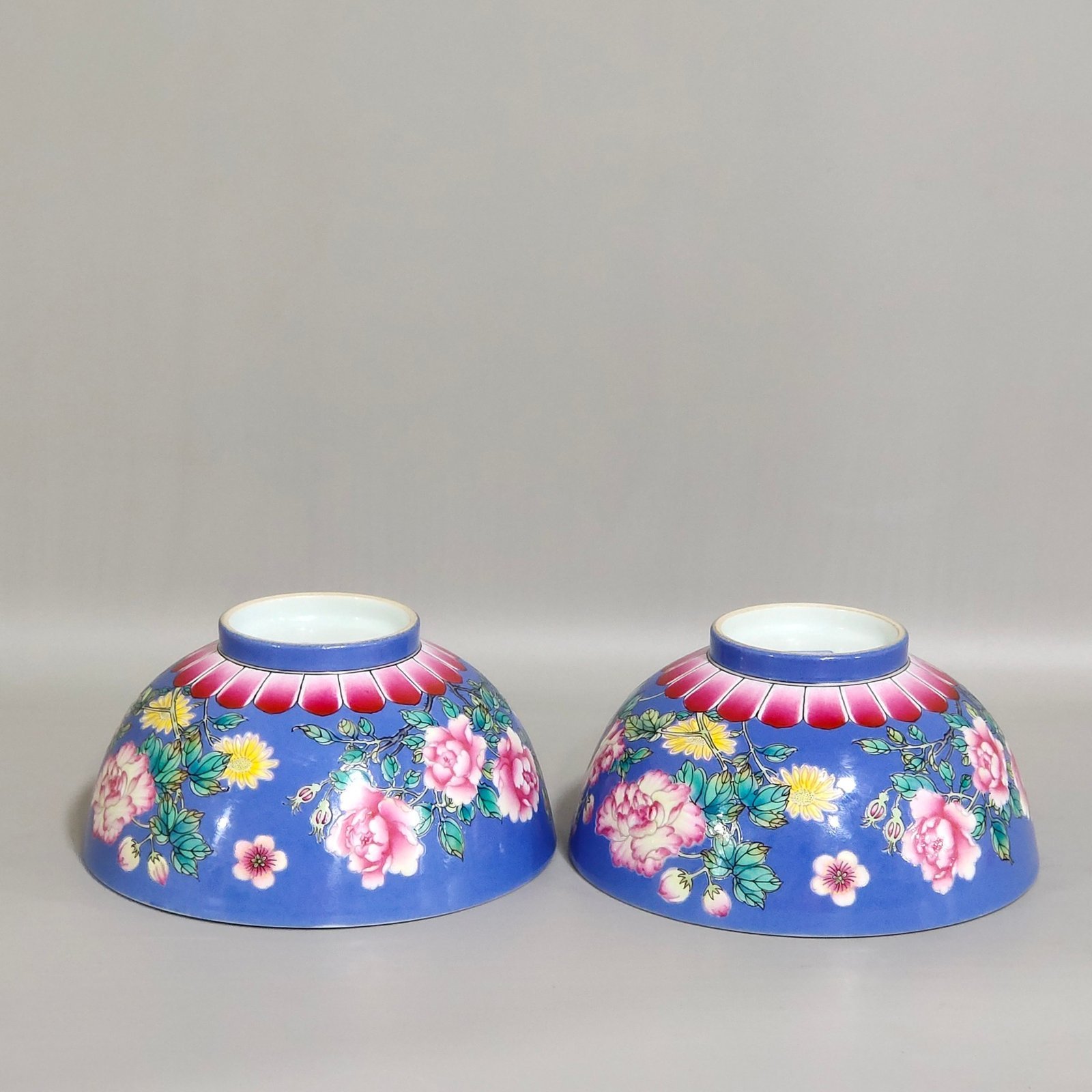 Qing Dynasty Emperor Kangxi enamel violet glaze flower bowl