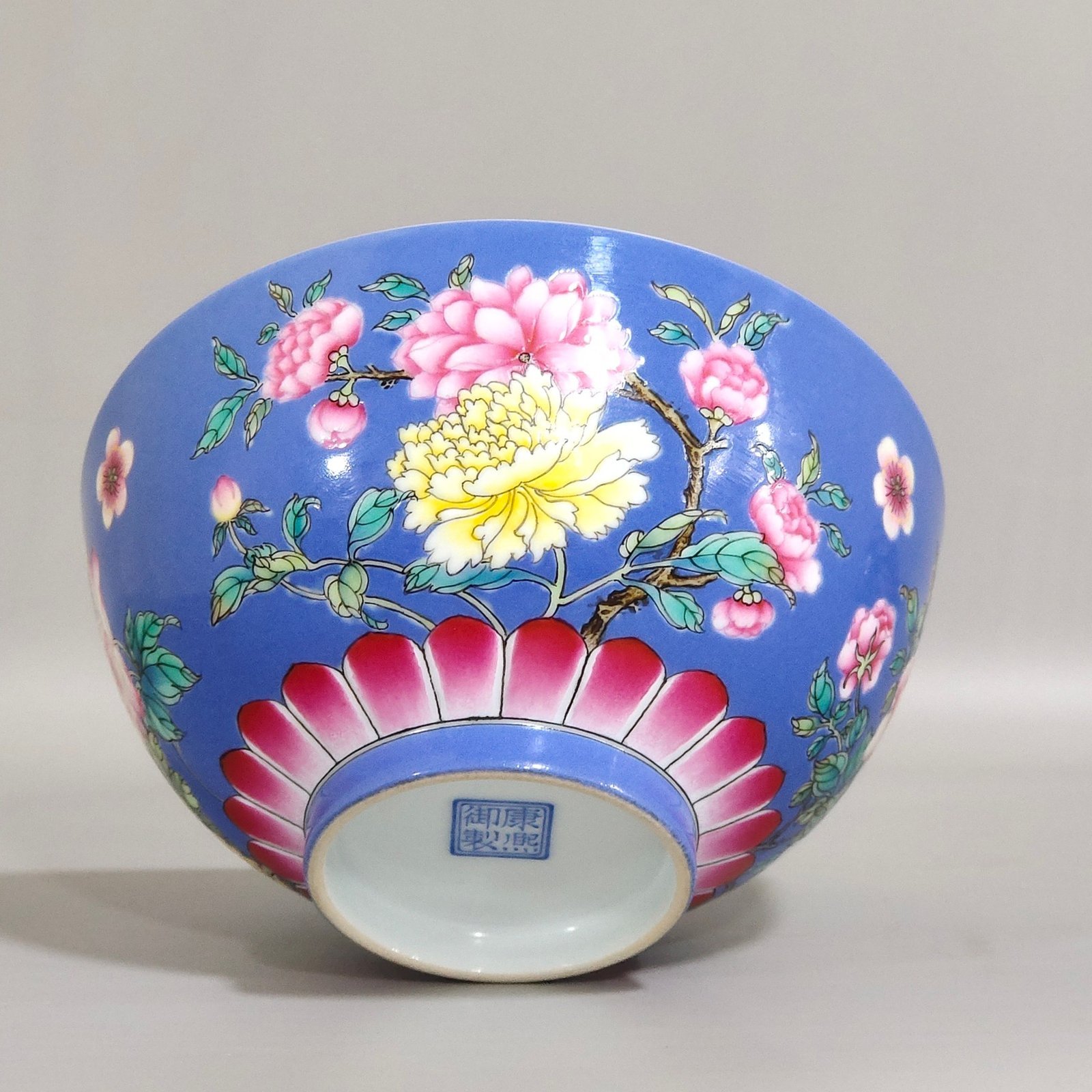 Qing Dynasty Emperor Kangxi enamel violet glaze flower bowl