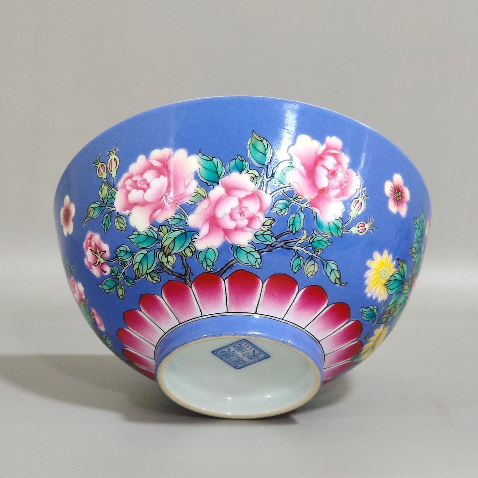 Qing Dynasty Emperor Kangxi enamel violet glaze flower bowl