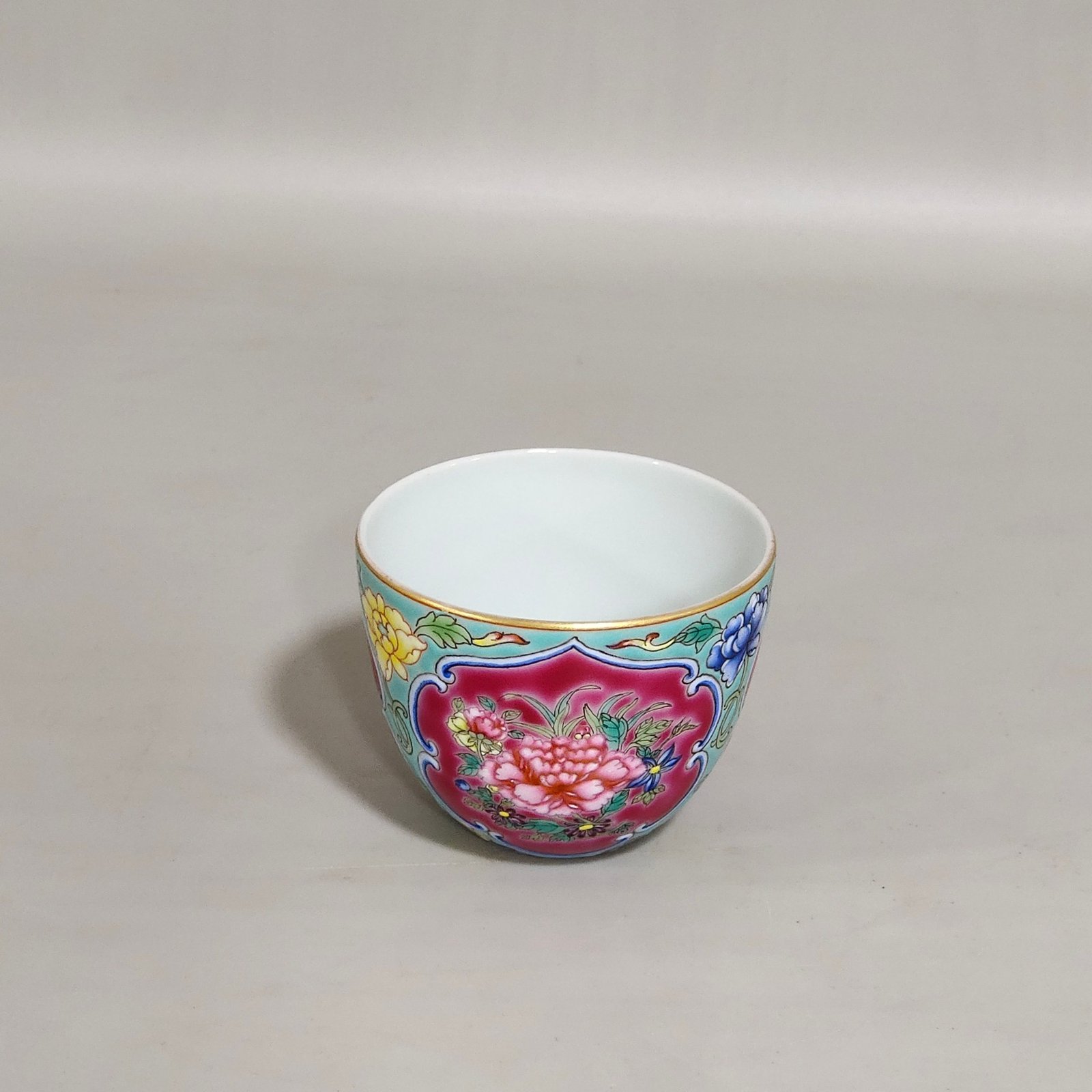 Qing Dynasty Kangxi Imperial flower cup