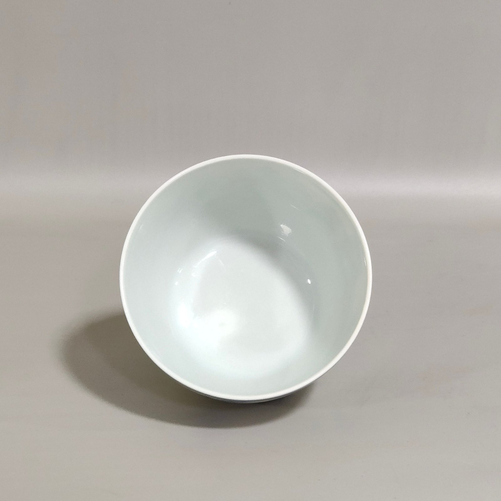 Qing Dynasty Kangxi Doucai Sixidengmei Figure lying-foot cup