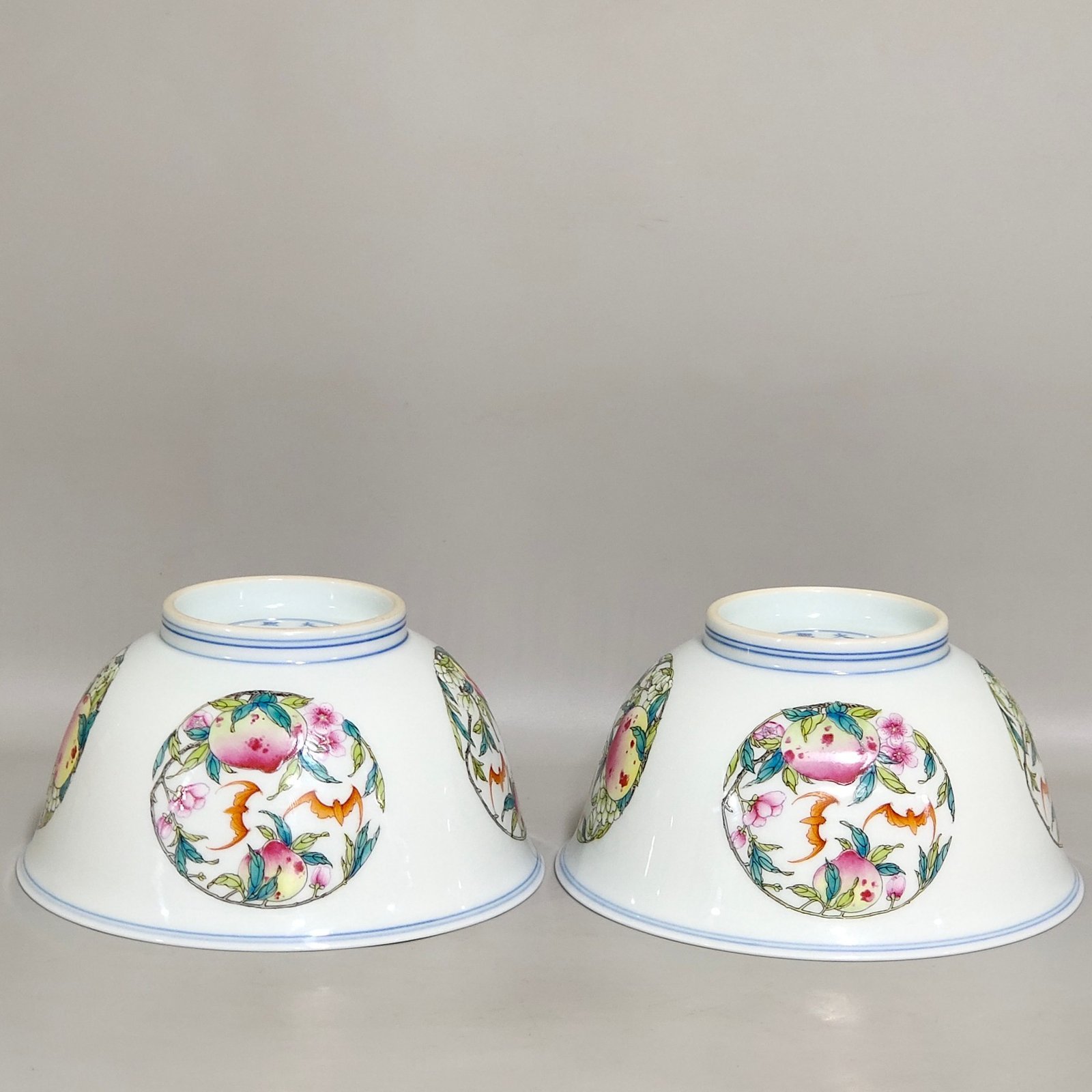 Qing Dynasty Kangxi blessing and longevity bowl with interior painting