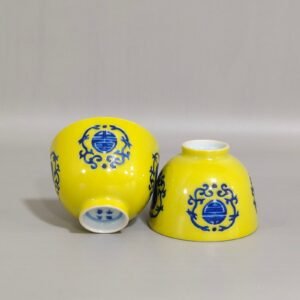 Qing Dynasty Kangxi blue and white and yellow longevity cup