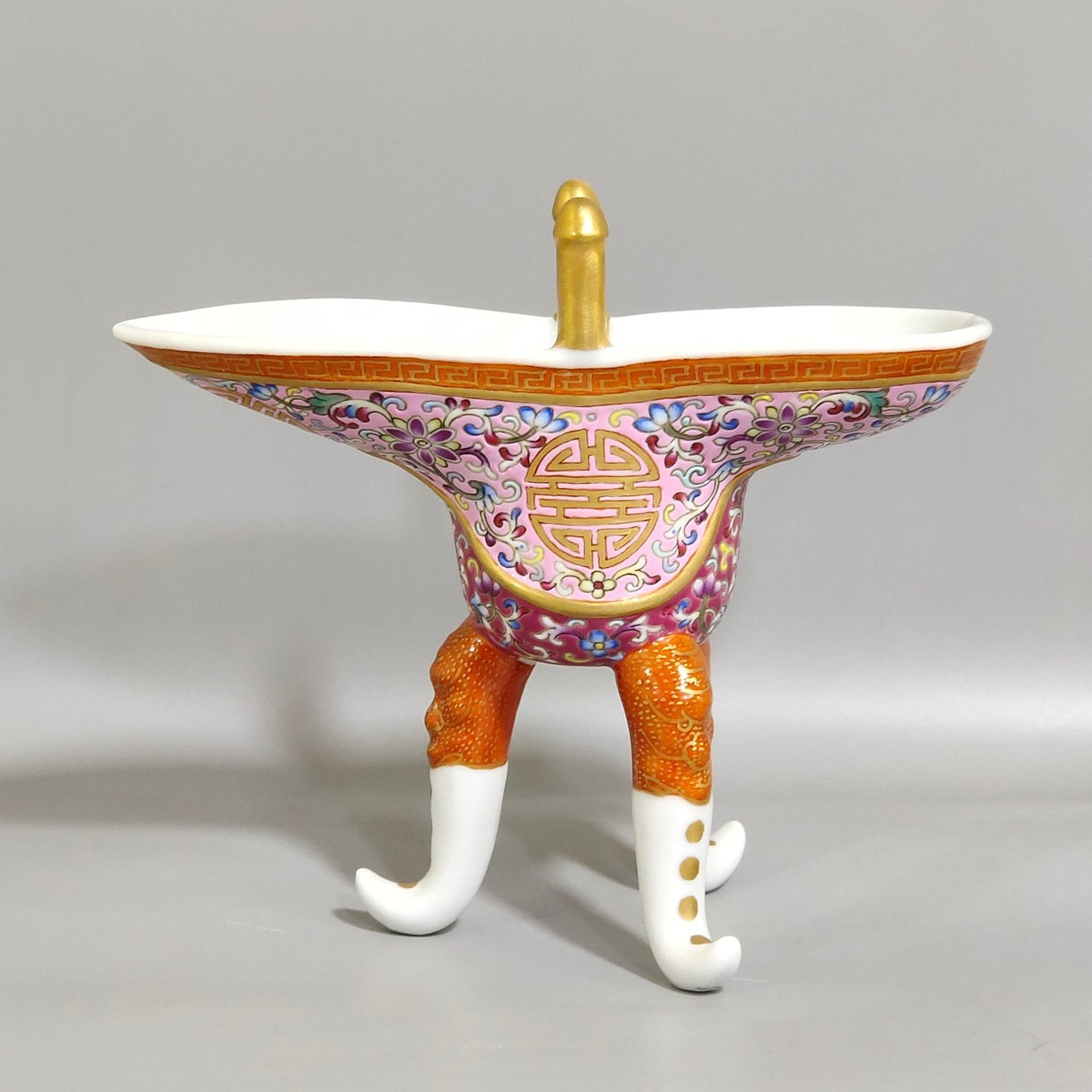 Qing Dynasty Kangxi Fendi Fushou Shuangquan Jue Cup