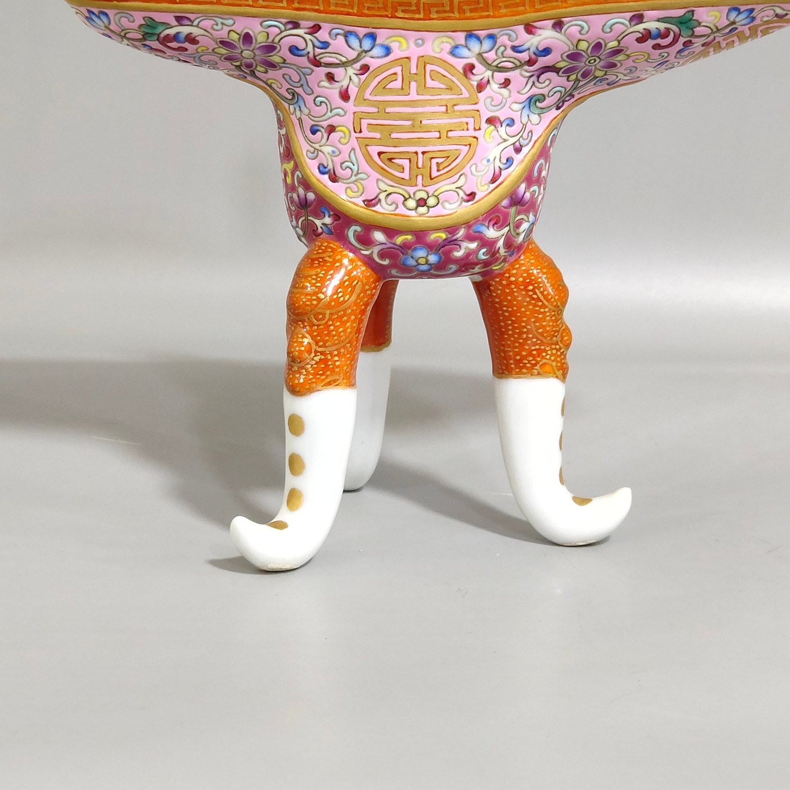 Qing Dynasty Kangxi Fendi Fushou Shuangquan Jue Cup