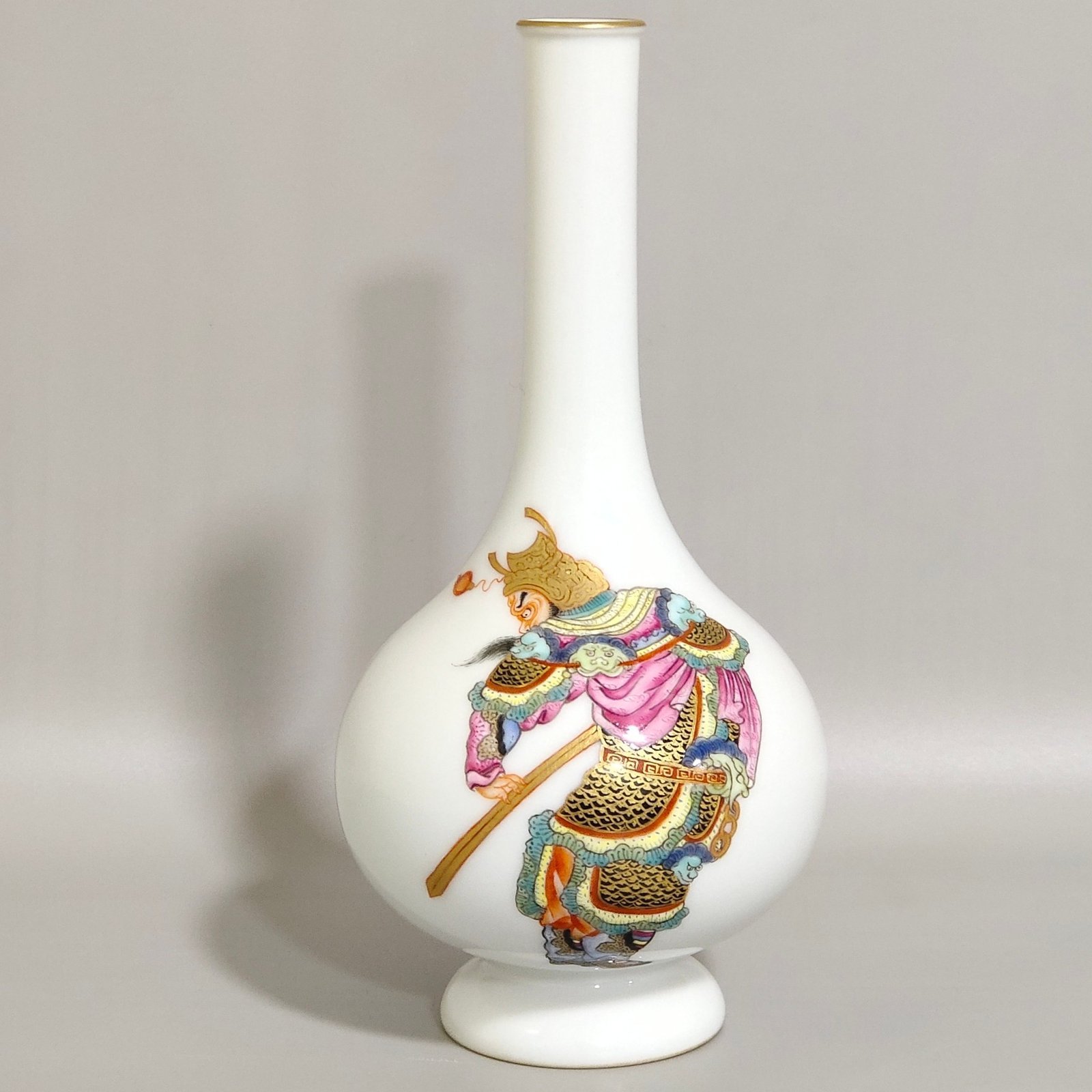 Qing Dynasty Daoguang figures and poems inscribed on the vase
