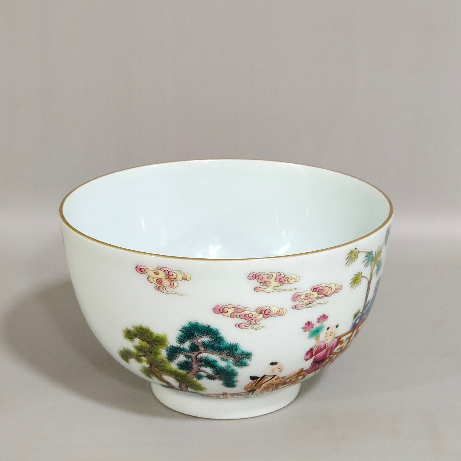Qing Dynasty Daoguang infant play bowl