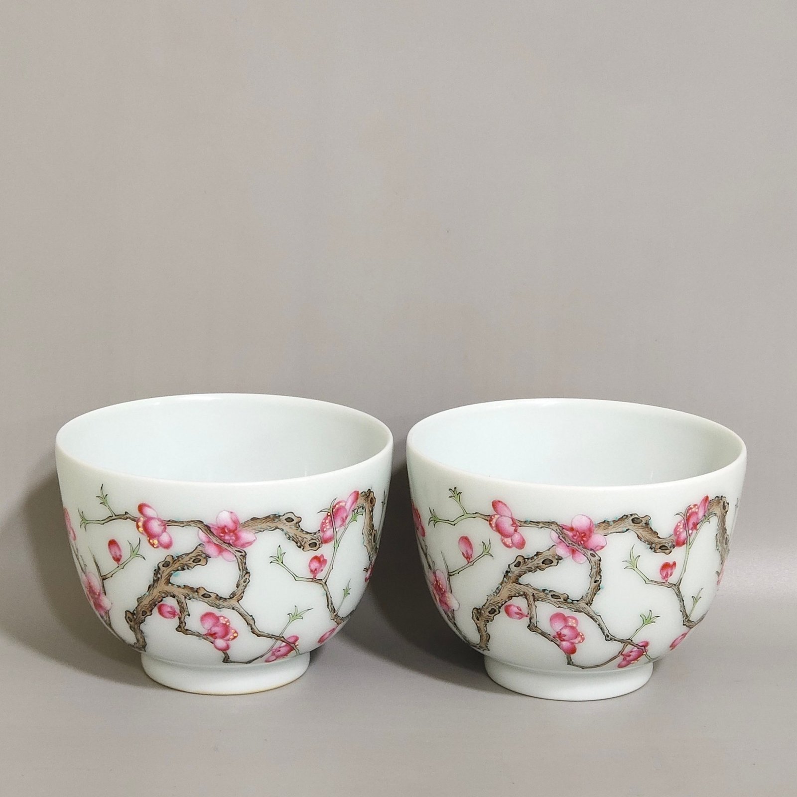 Qing Dynasty Daoguang Gengchengxing Hengtang plum blossom pattern cup