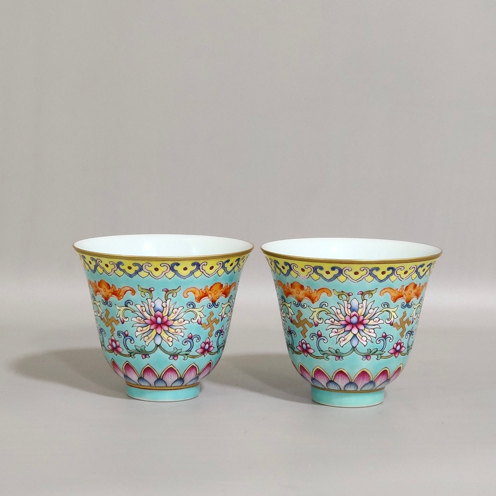 Qing Dynasty Daoguang Greenland Fortune and Longevity Bell Cup