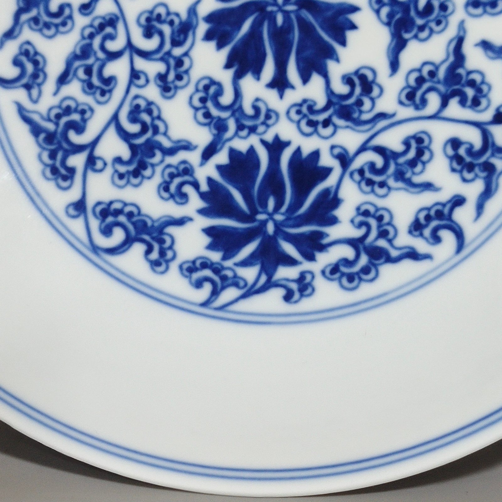 Qing Dynasty Daoguang Lotus Plate