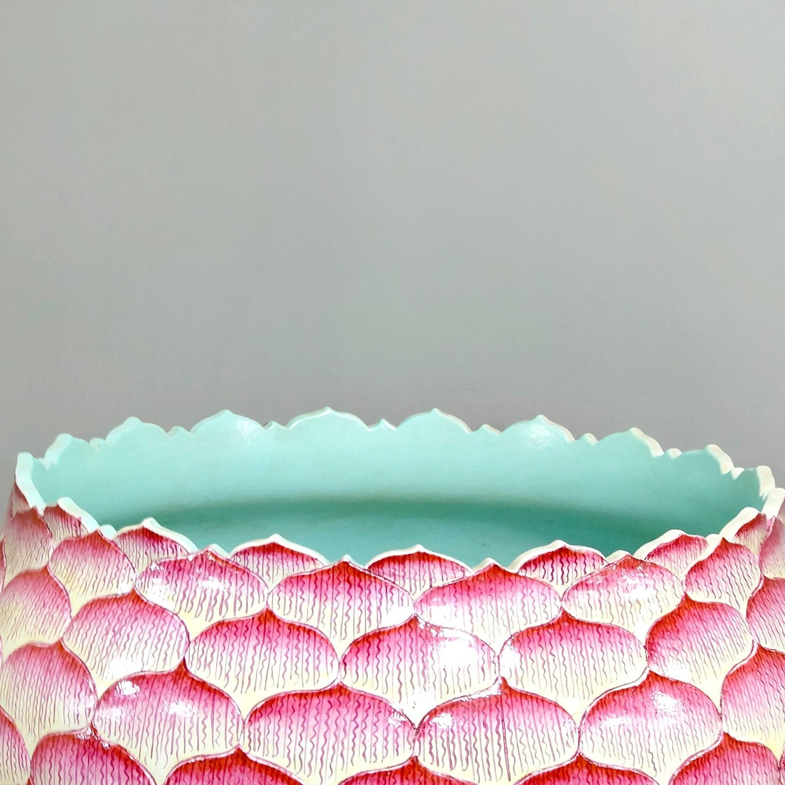 Qing Dynasty Daoguang lotus petal vat
